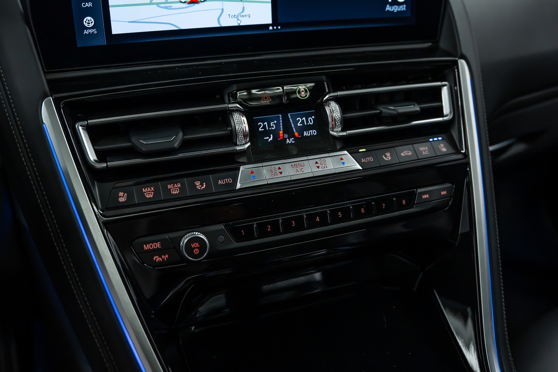 BMW M850i xDrive Gran Coupé Steptronic *Facelift*Panorama*360°*Iconic Glow*-image-28