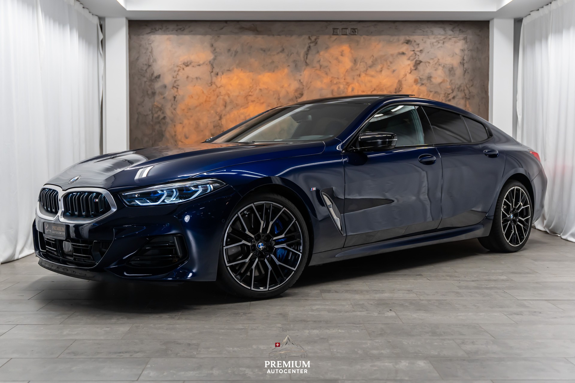 BMW M850i xDrive Gran Coupé Steptronic *Facelift*Panorama*360°*Iconic Glow*