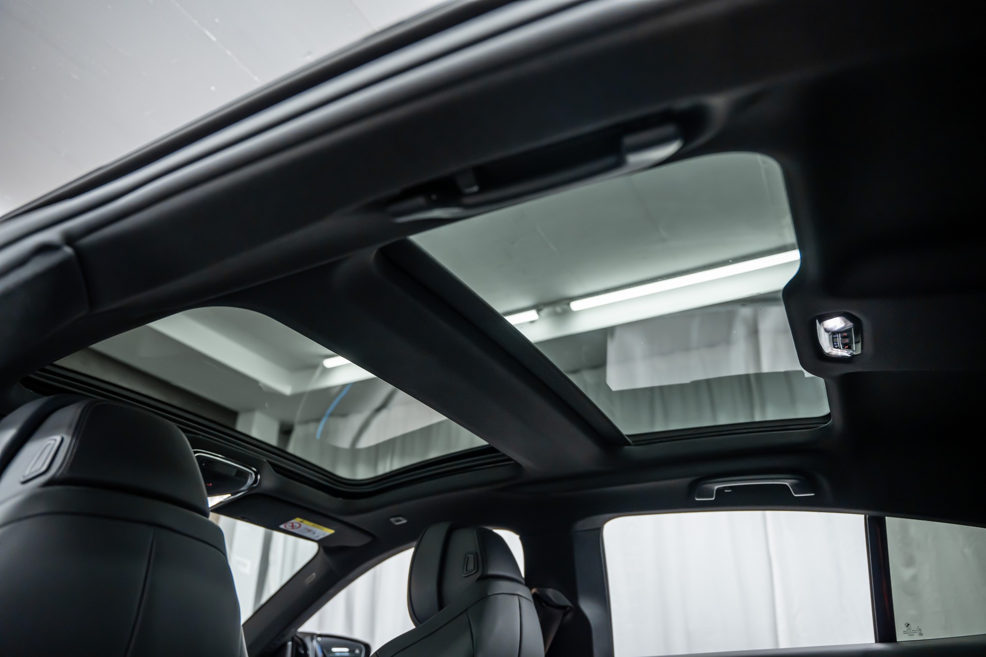 BMW M850i xDrive Gran Coupé Steptronic *Facelift*Panorama*360°*Iconic Glow*-image-16