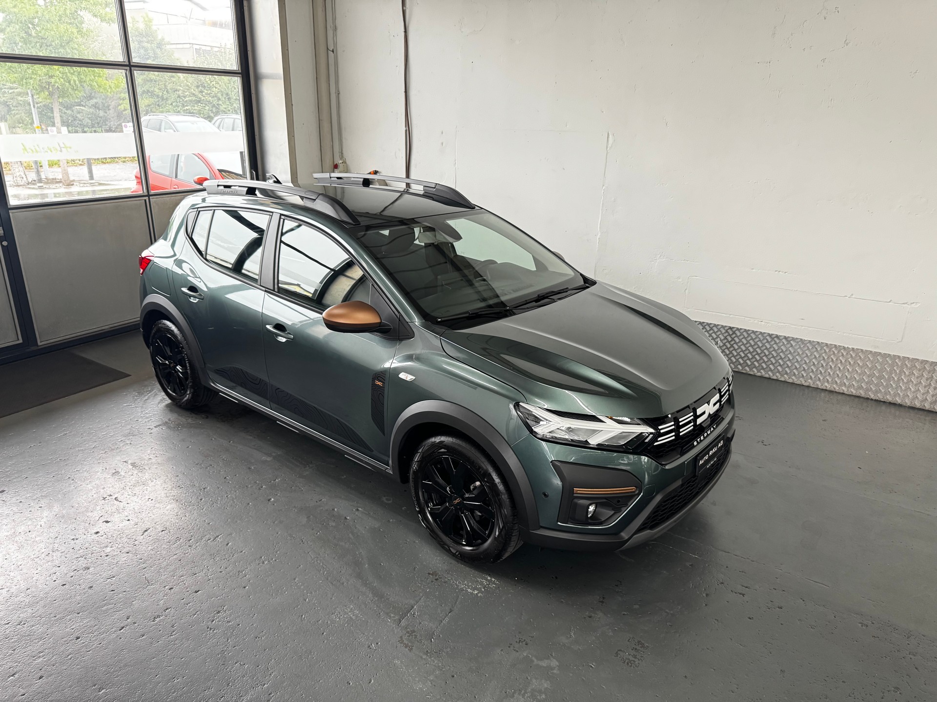 DACIA Sandero Stepway TCe 90 Comfort CVT-image-0