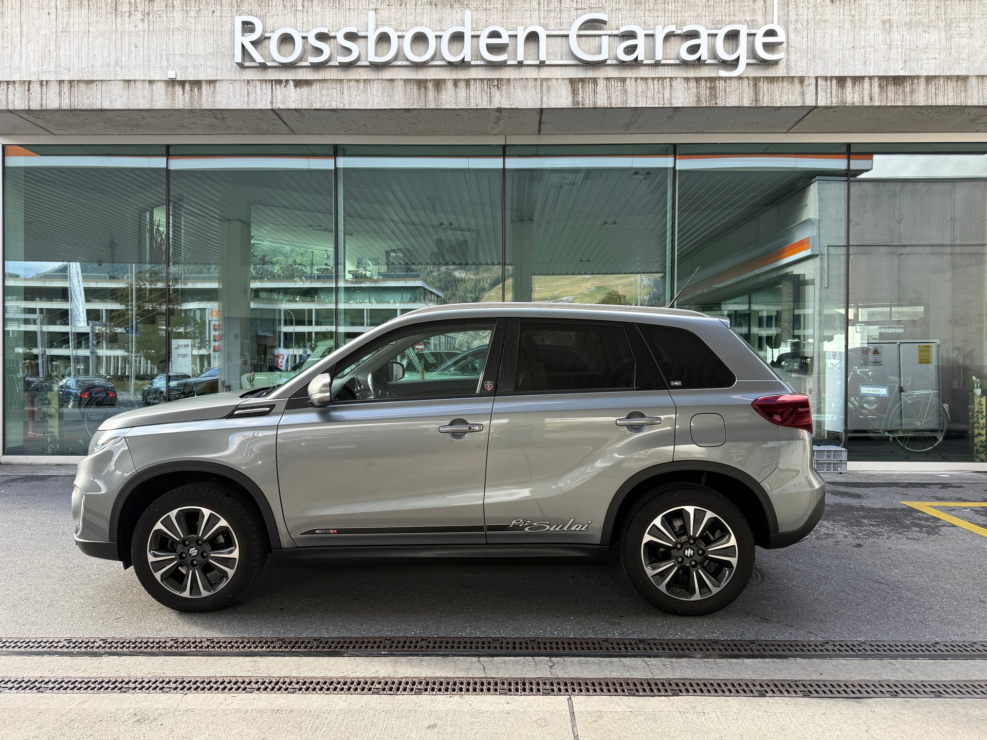 SUZUKI Vitara 1.4 Boosterjet Piz Sulai Top Hybrid Automatic-image-0