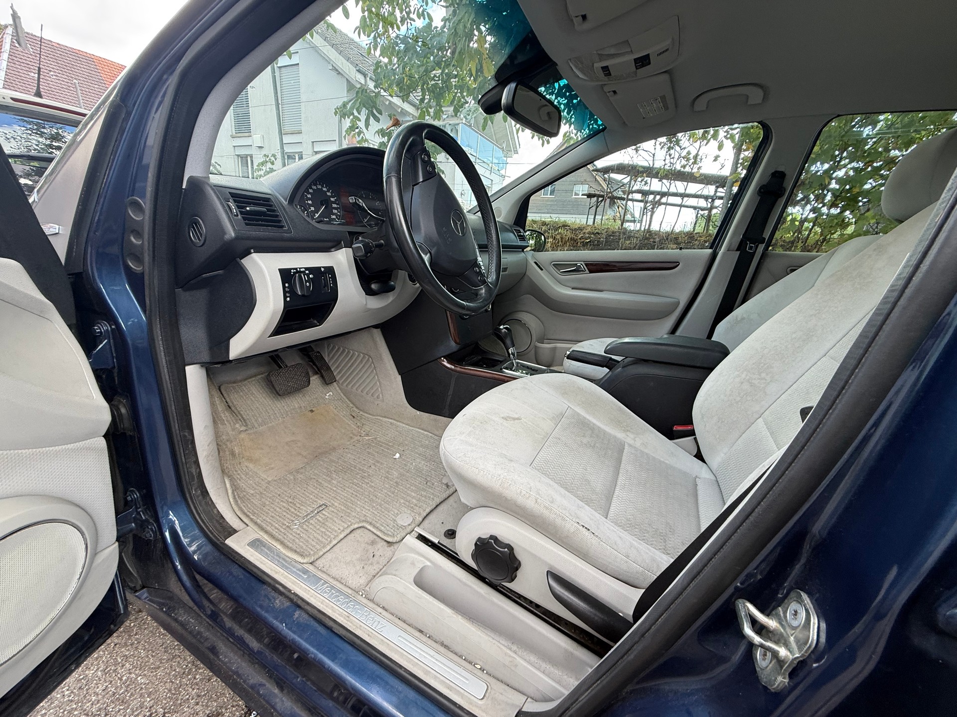 MERCEDES-BENZ A 170 Elégance Edition A-image-7