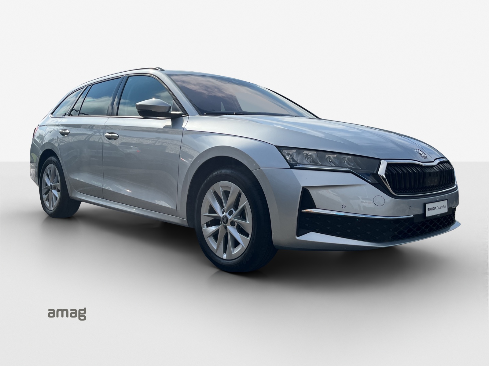 SKODA Octavia Combi 1.5 TSI mHEV DSG Dynamic-image-5
