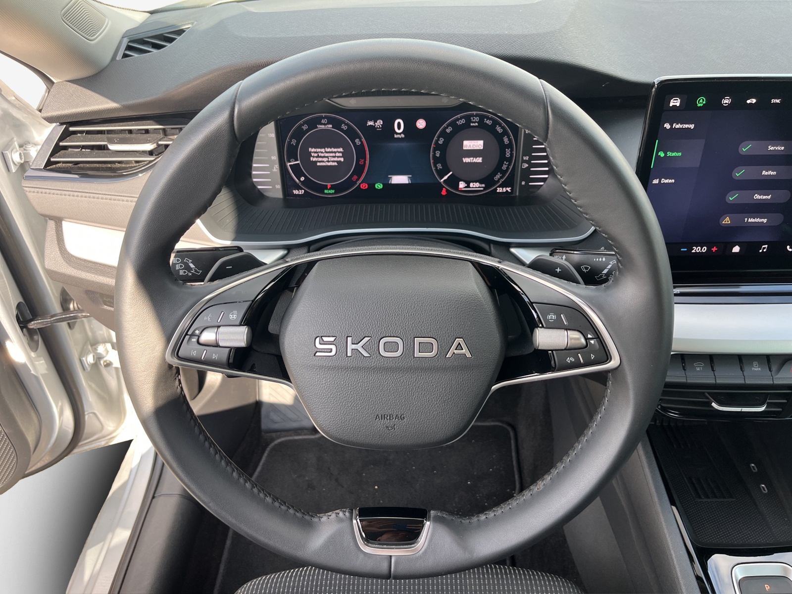 SKODA Octavia Combi 1.5 TSI mHEV DSG Dynamic-image-9