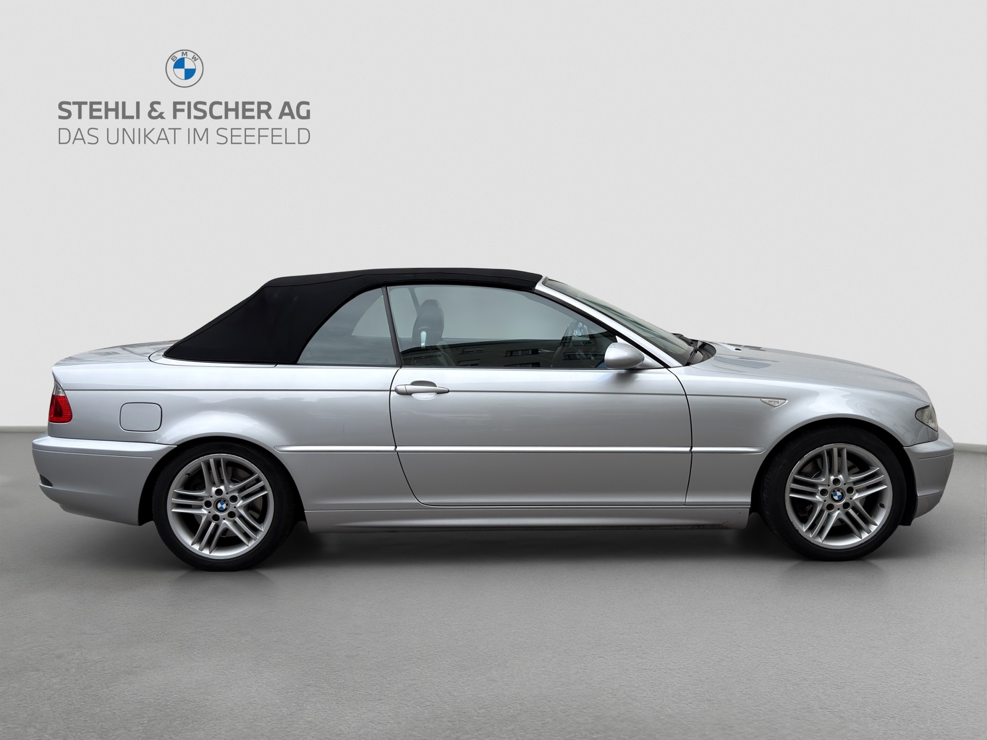 BMW 330Ci Cabriolet-image-6