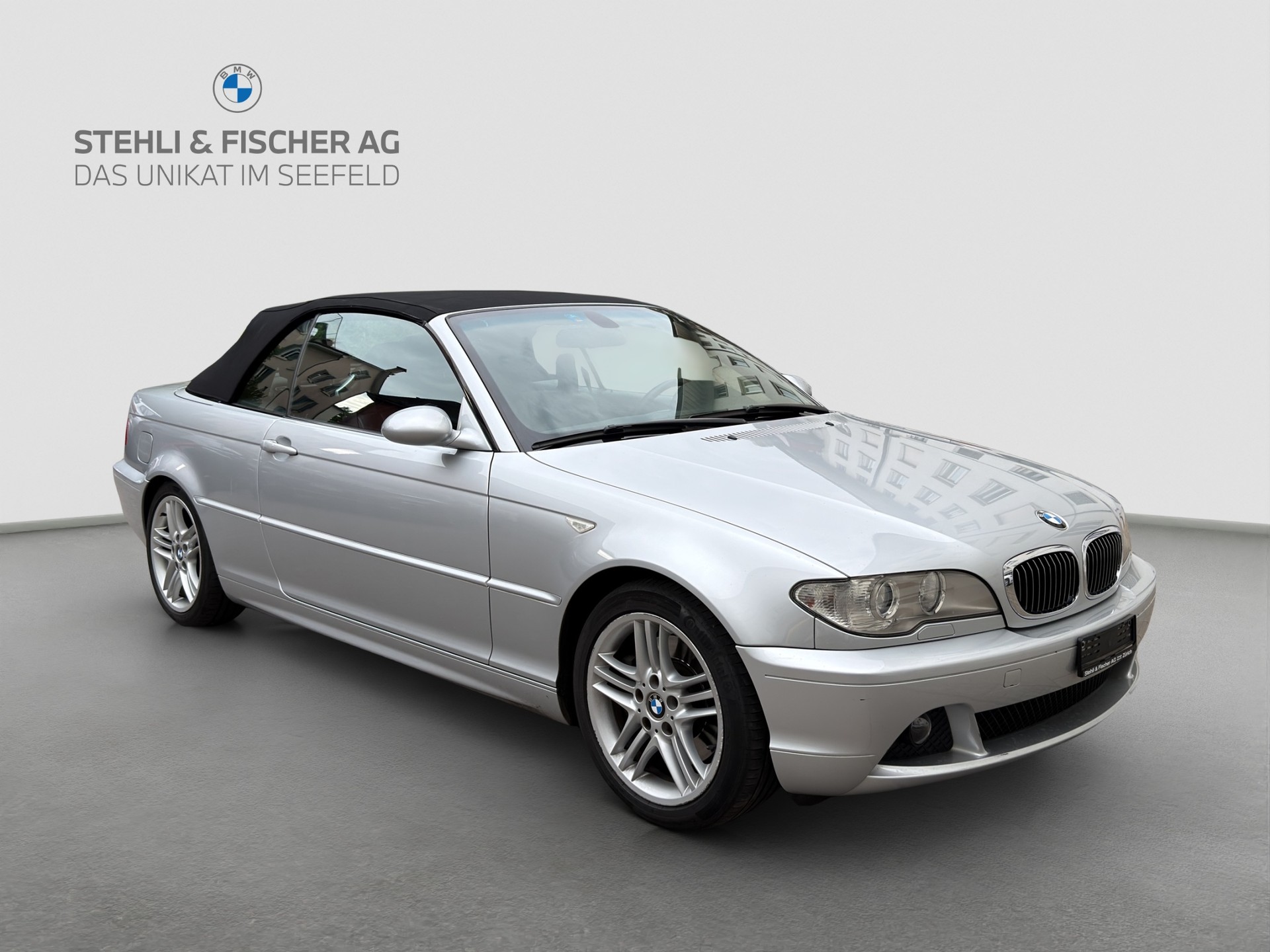 BMW 330Ci Cabriolet-image-5