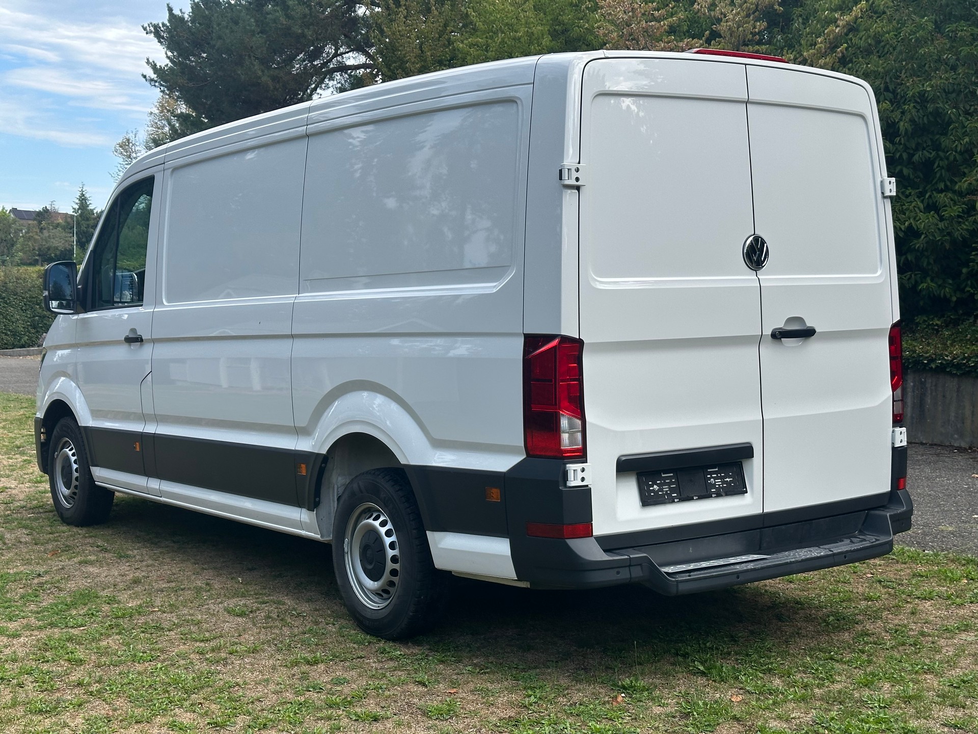 VW Crafter 35 2.0 TDI L4-image-5