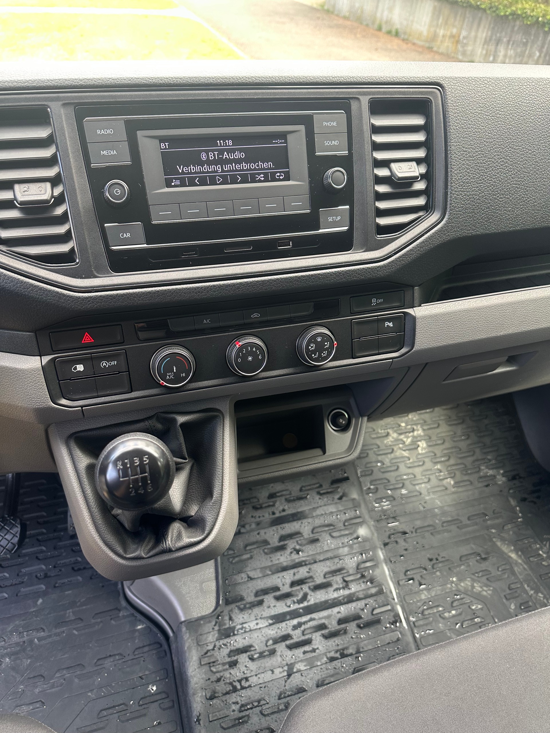 VW Crafter 35 2.0 TDI L4-image-9