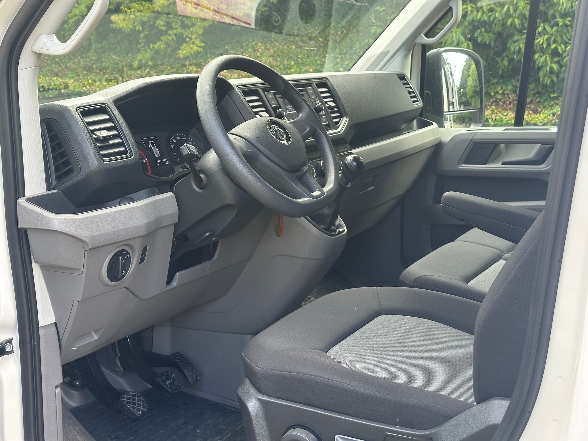VW Crafter 35 2.0 TDI L4-image-7