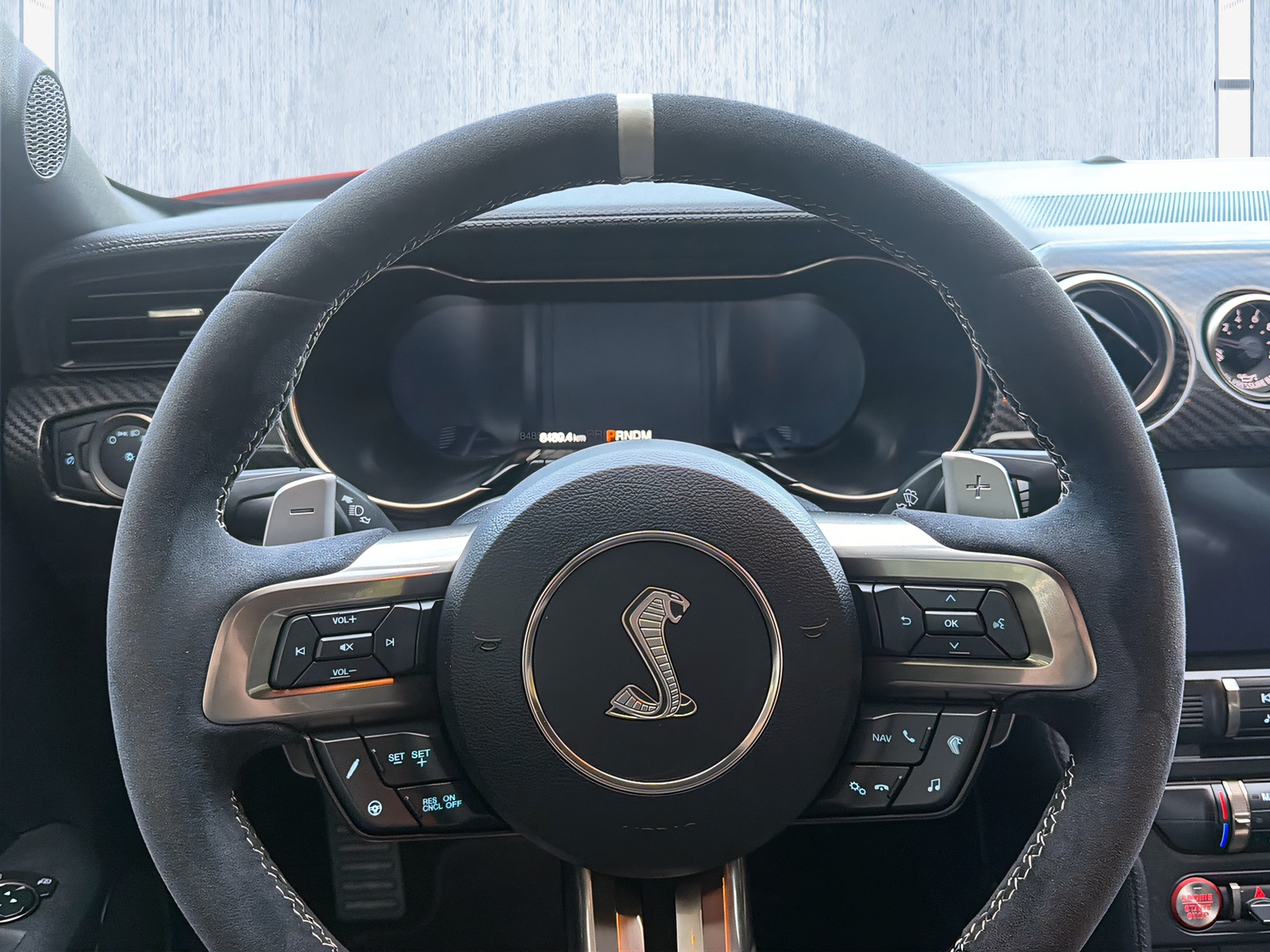 FORD MUSTANG Shelby GT500-image-12