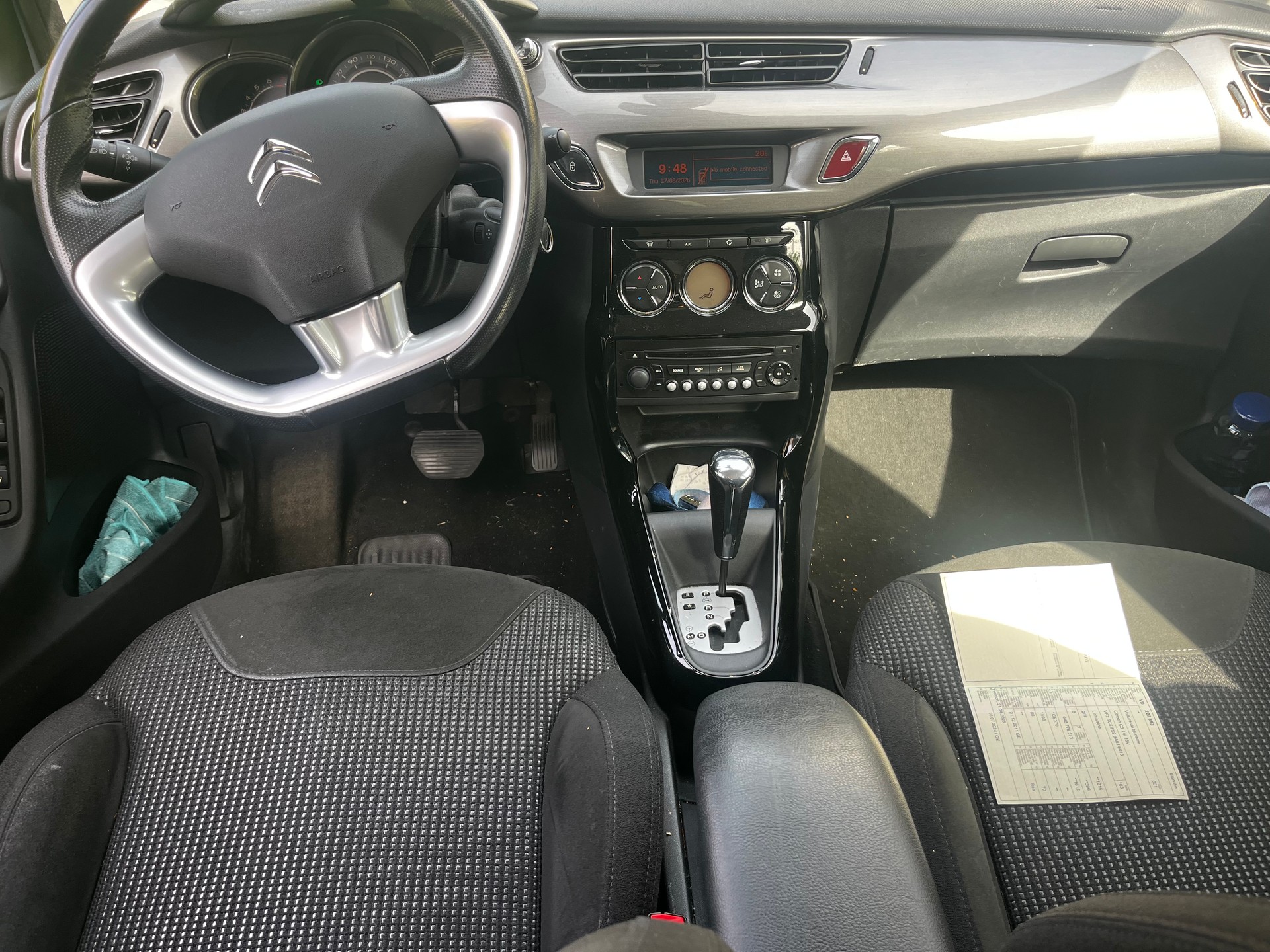 CITROEN C3 1.6i 16V Exclusive Automatic-image-9