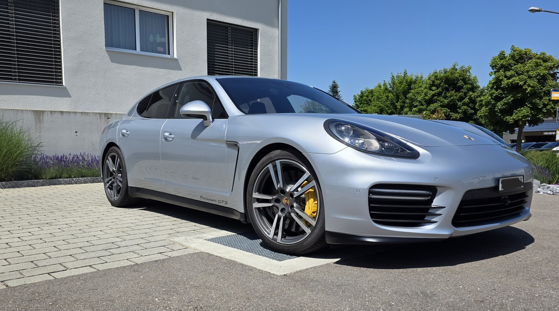 PORSCHE 4.8 V8 GTS PDK-image-0