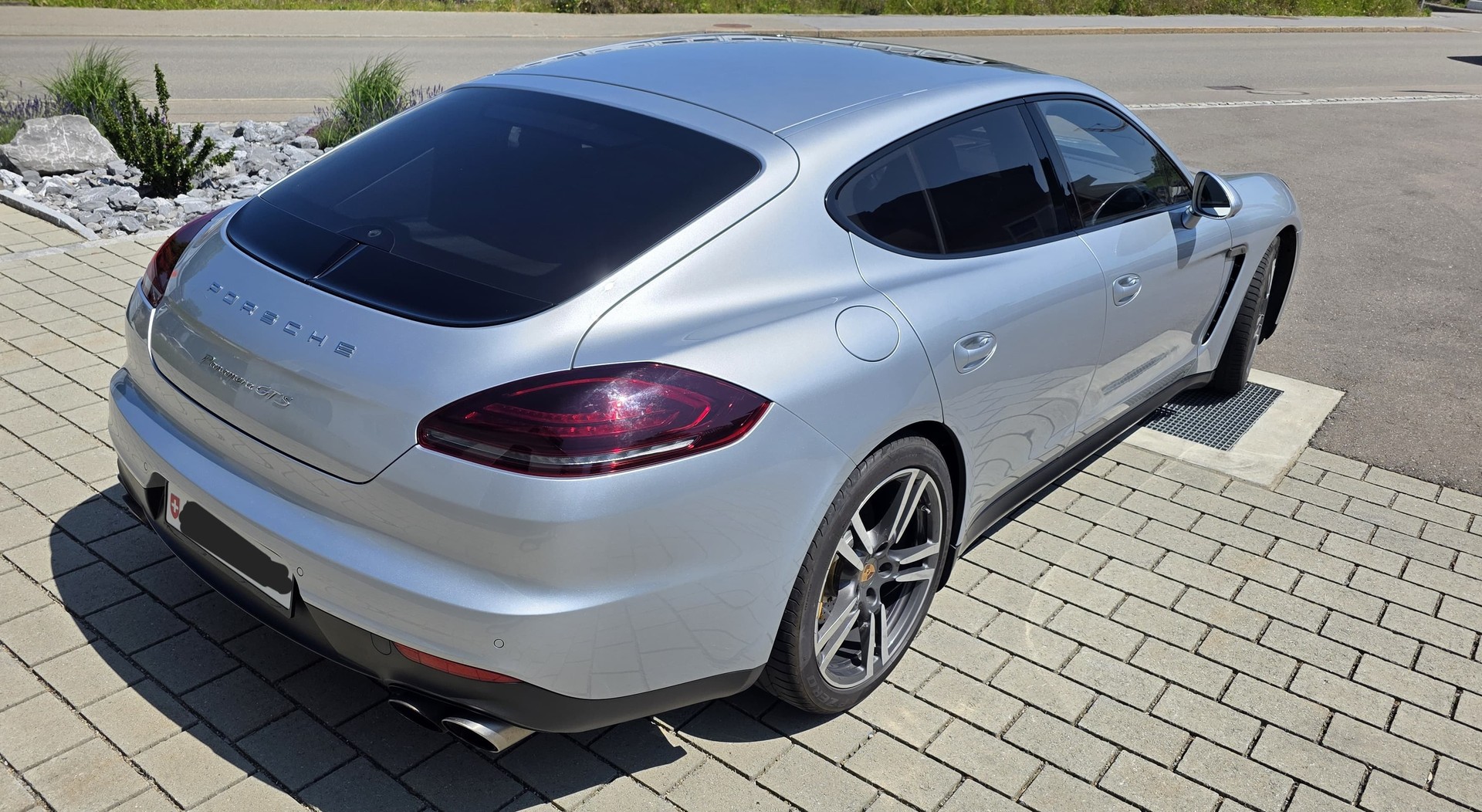 PORSCHE 4.8 V8 GTS PDK-image-2