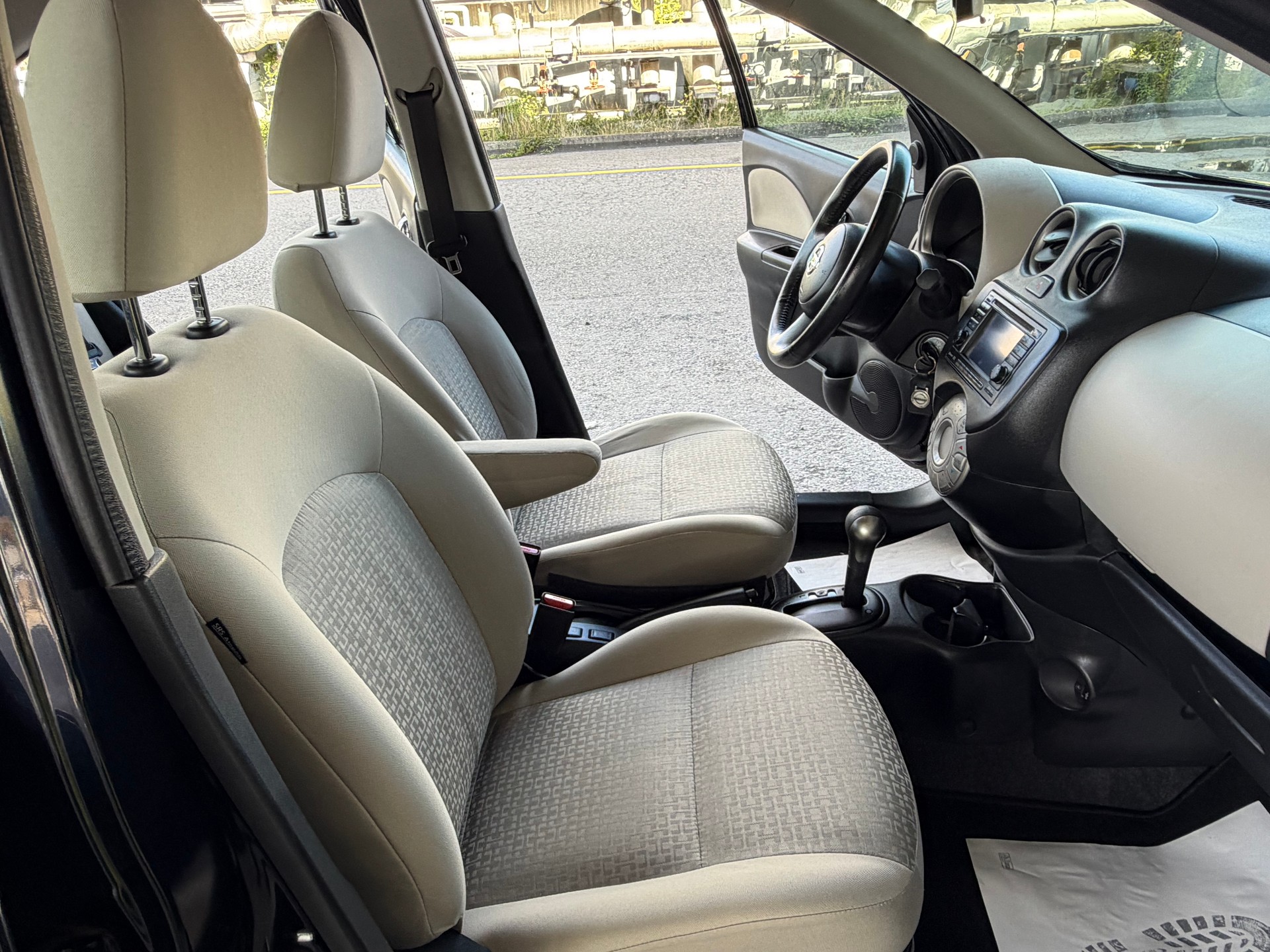 NISSAN Micra 1.2 DIG-S Salt&Pepper CVT-image-13
