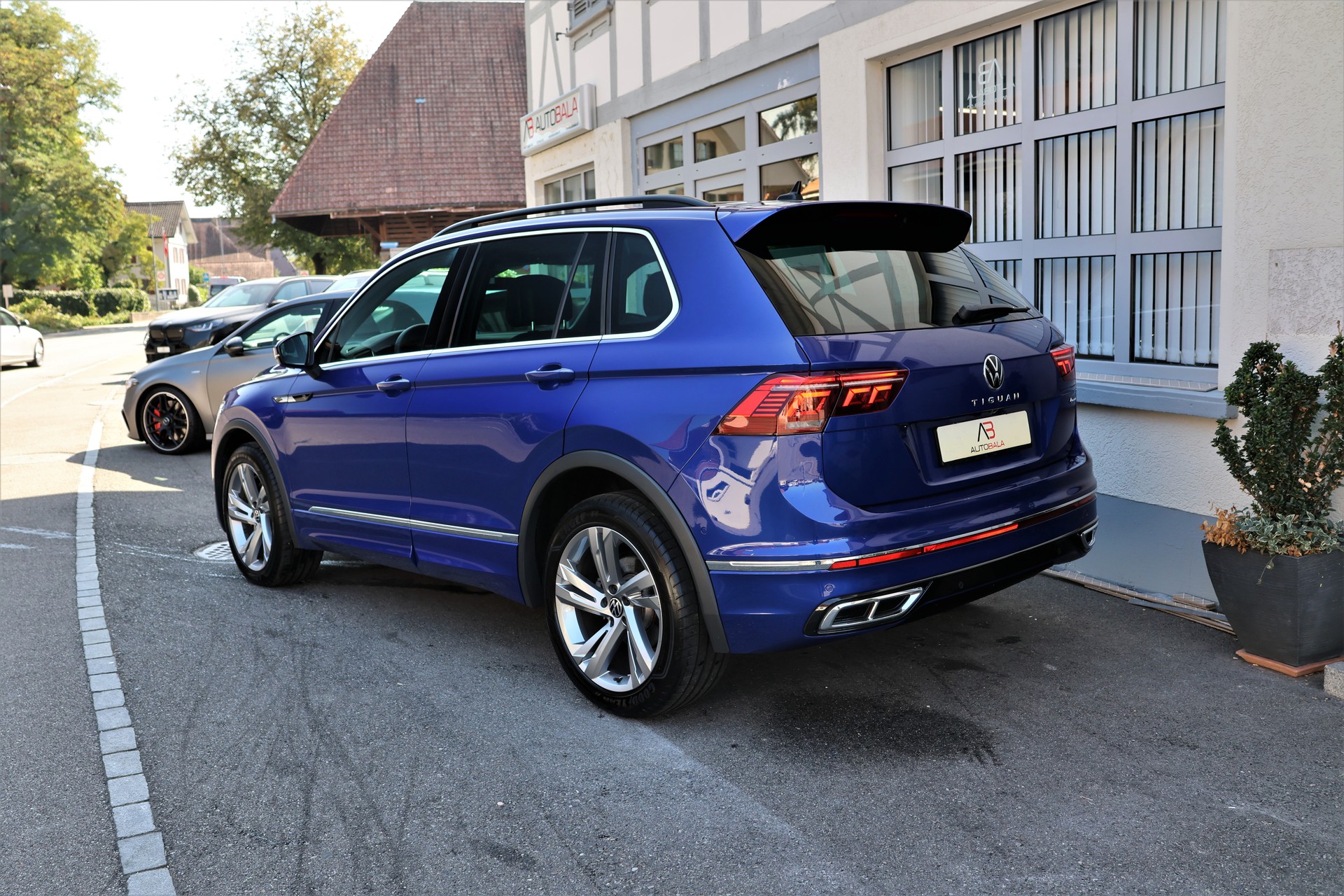 VW Tiguan 2.0 TDI SCR R-Line 4Motion DSG 200PS-image-7