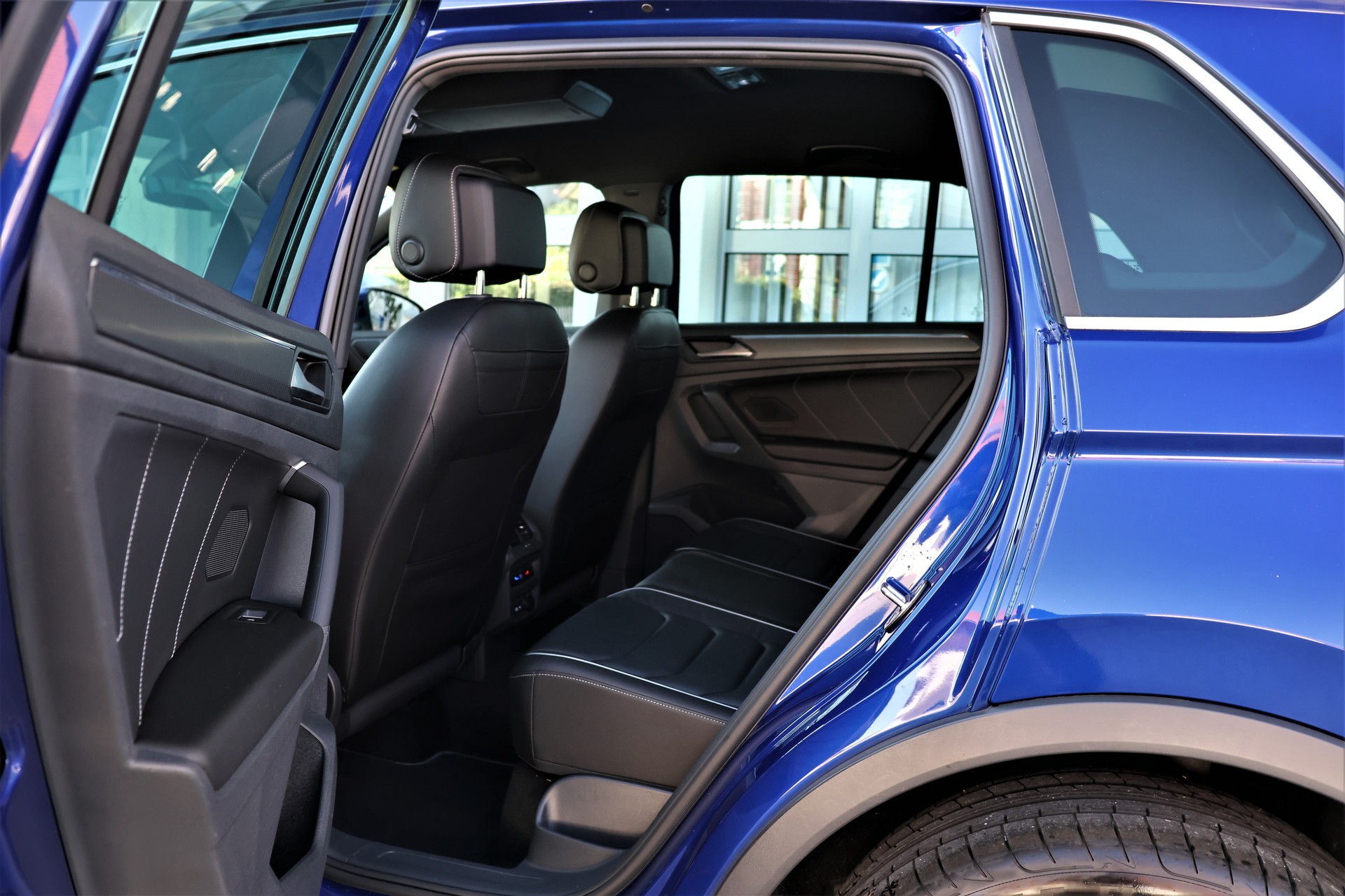 VW Tiguan 2.0 TDI SCR R-Line 4Motion DSG 200PS-image-13