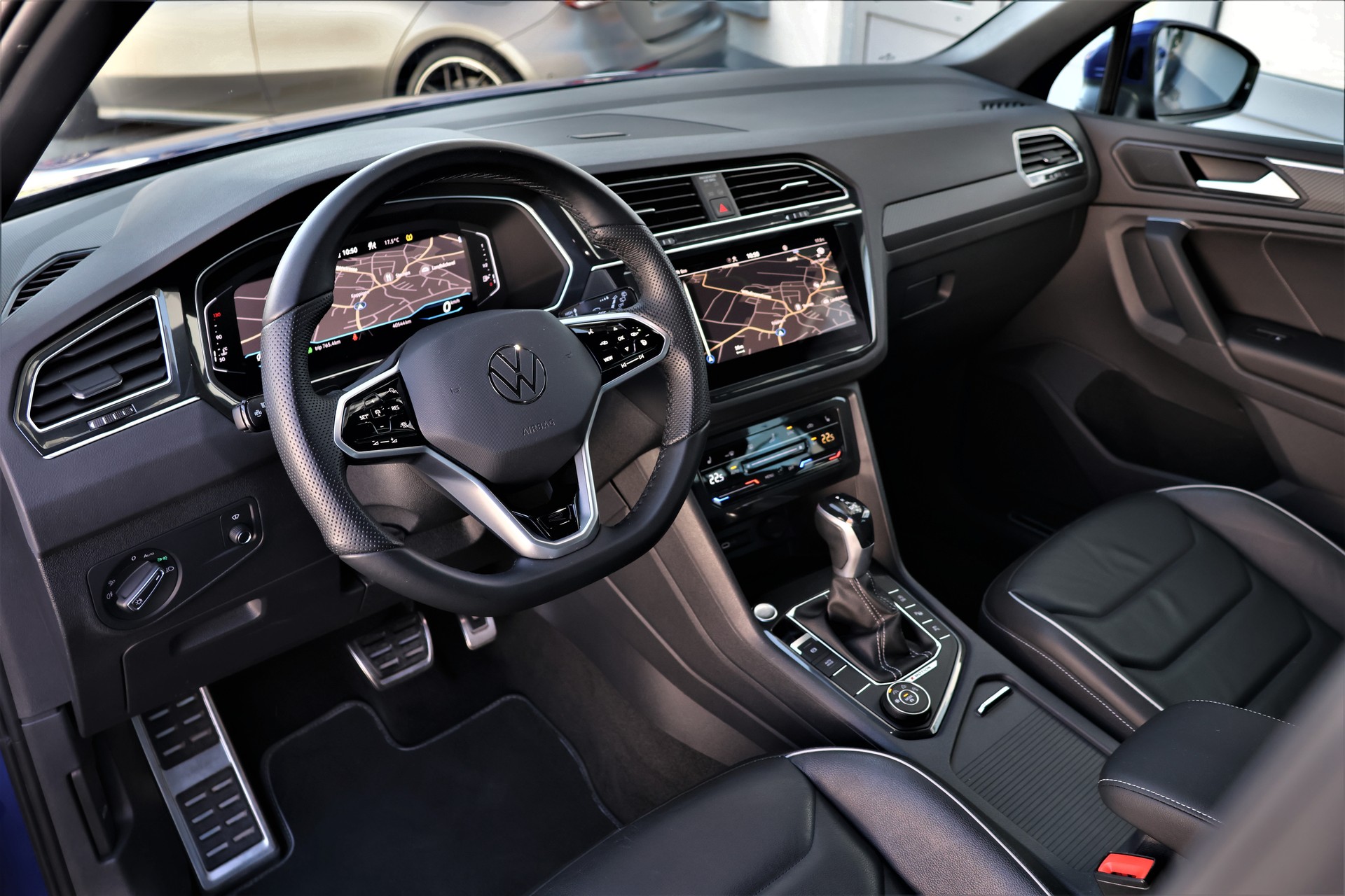 VW Tiguan 2.0 TDI SCR R-Line 4Motion DSG 200PS-image-11