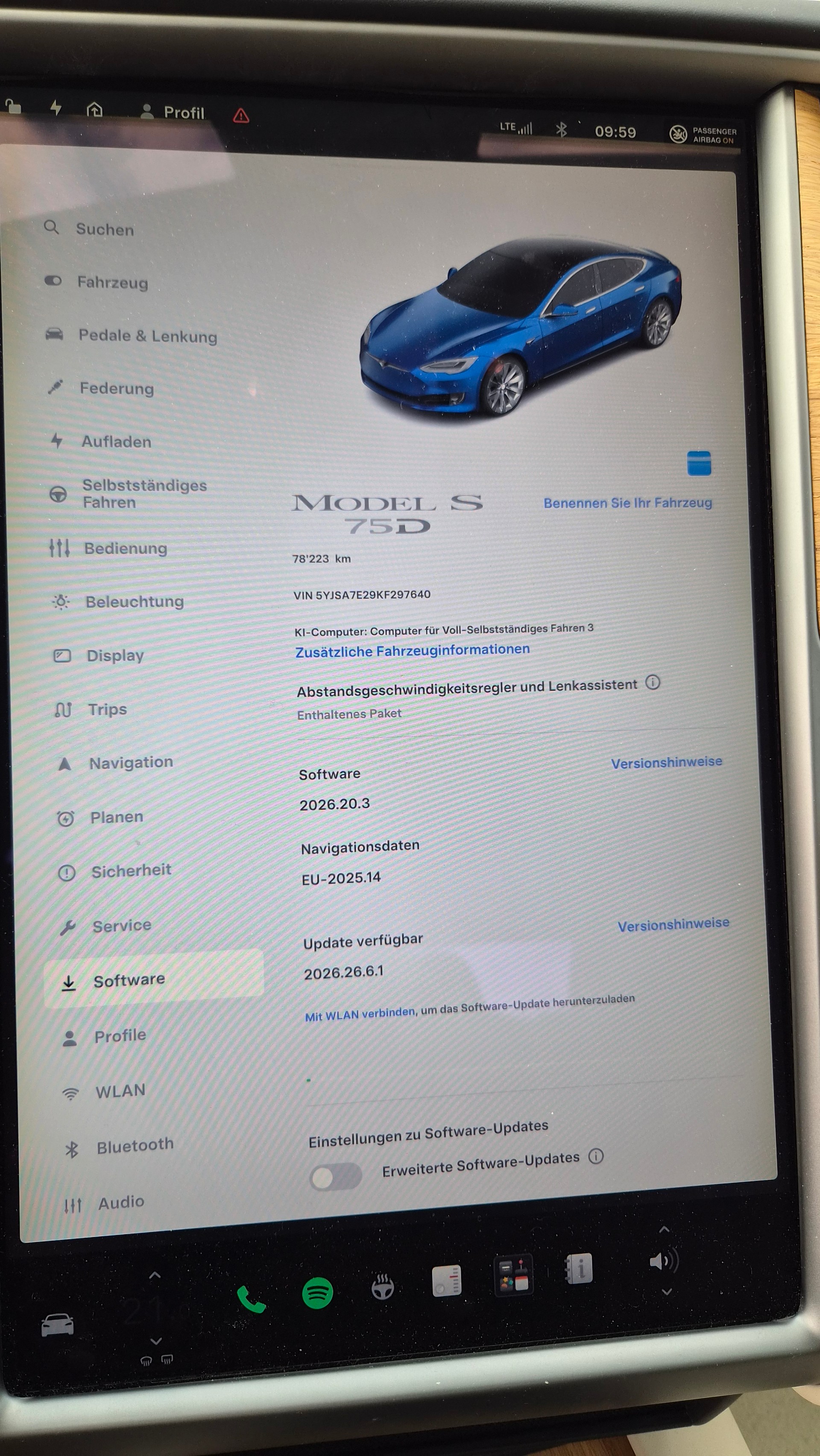 TESLA Model S 75 D-image-13