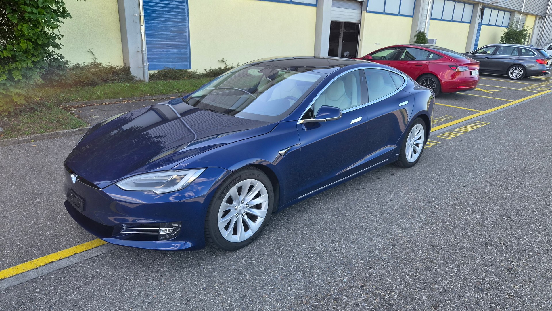 TESLA Model S 75 D-image-0
