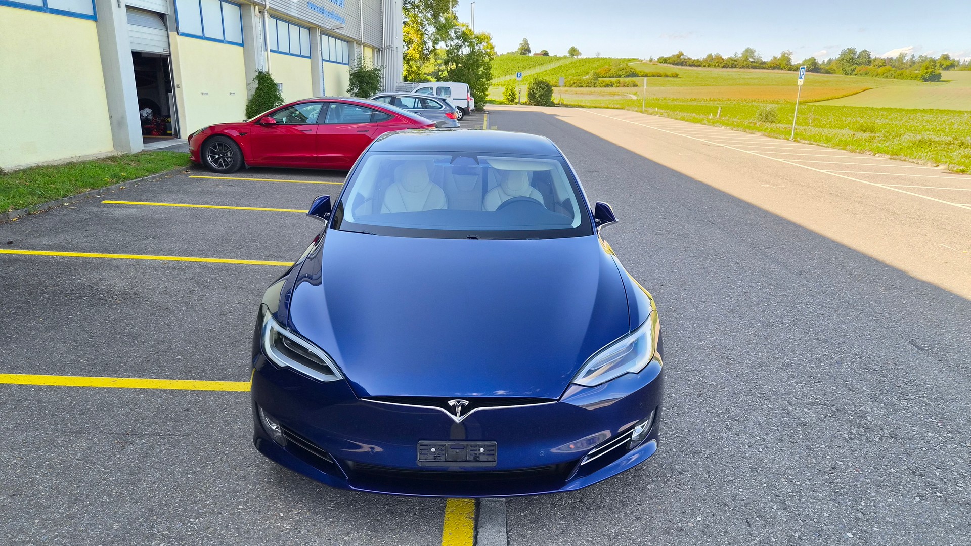 TESLA Model S 75 D-image-1