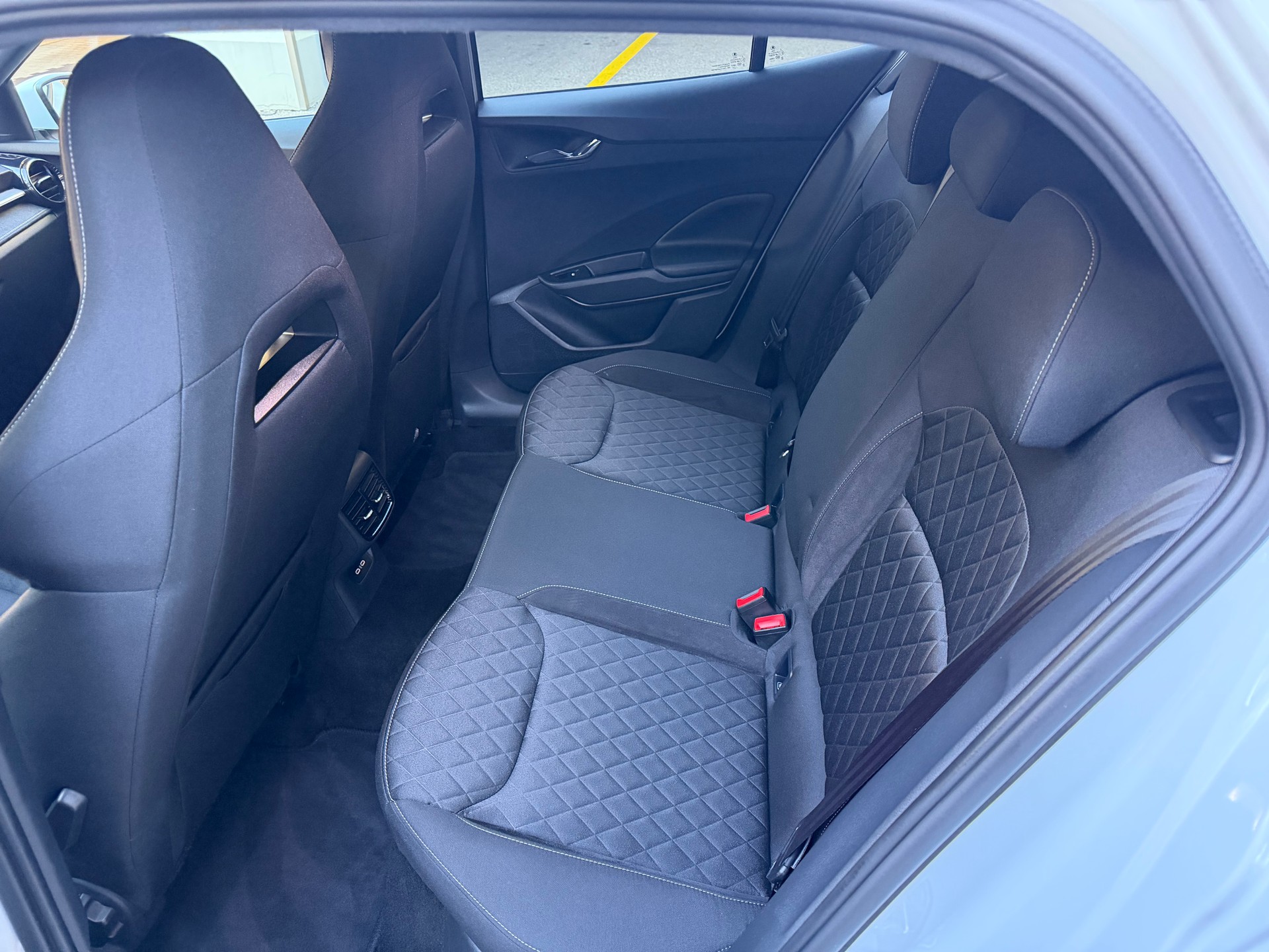 SKODA Fabia 1.0 TSI Selection DSG-image-4