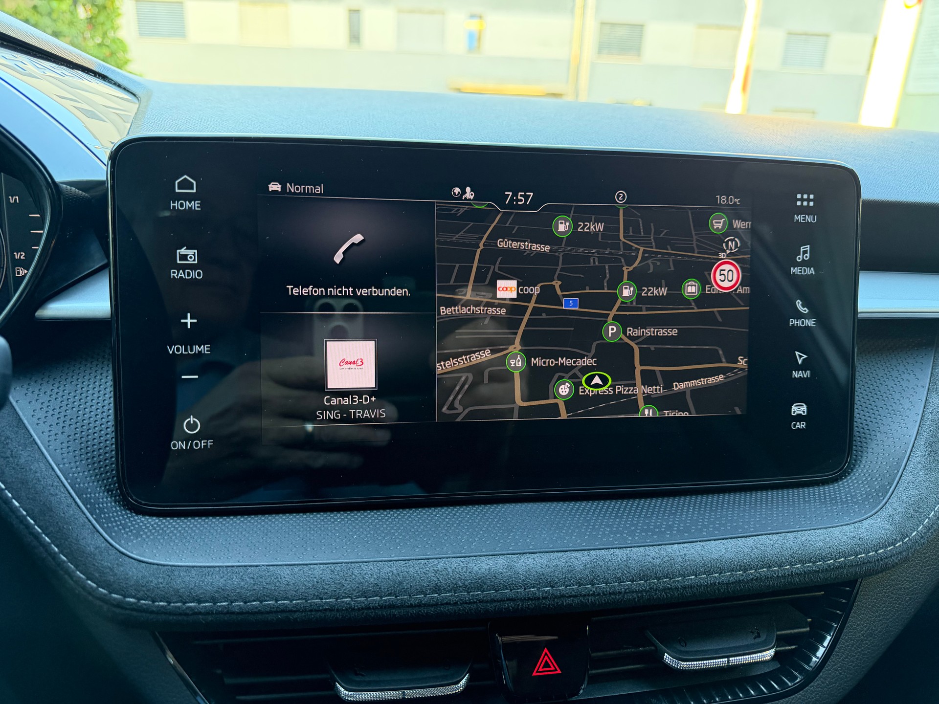 SKODA Fabia 1.0 TSI Selection DSG-image-9