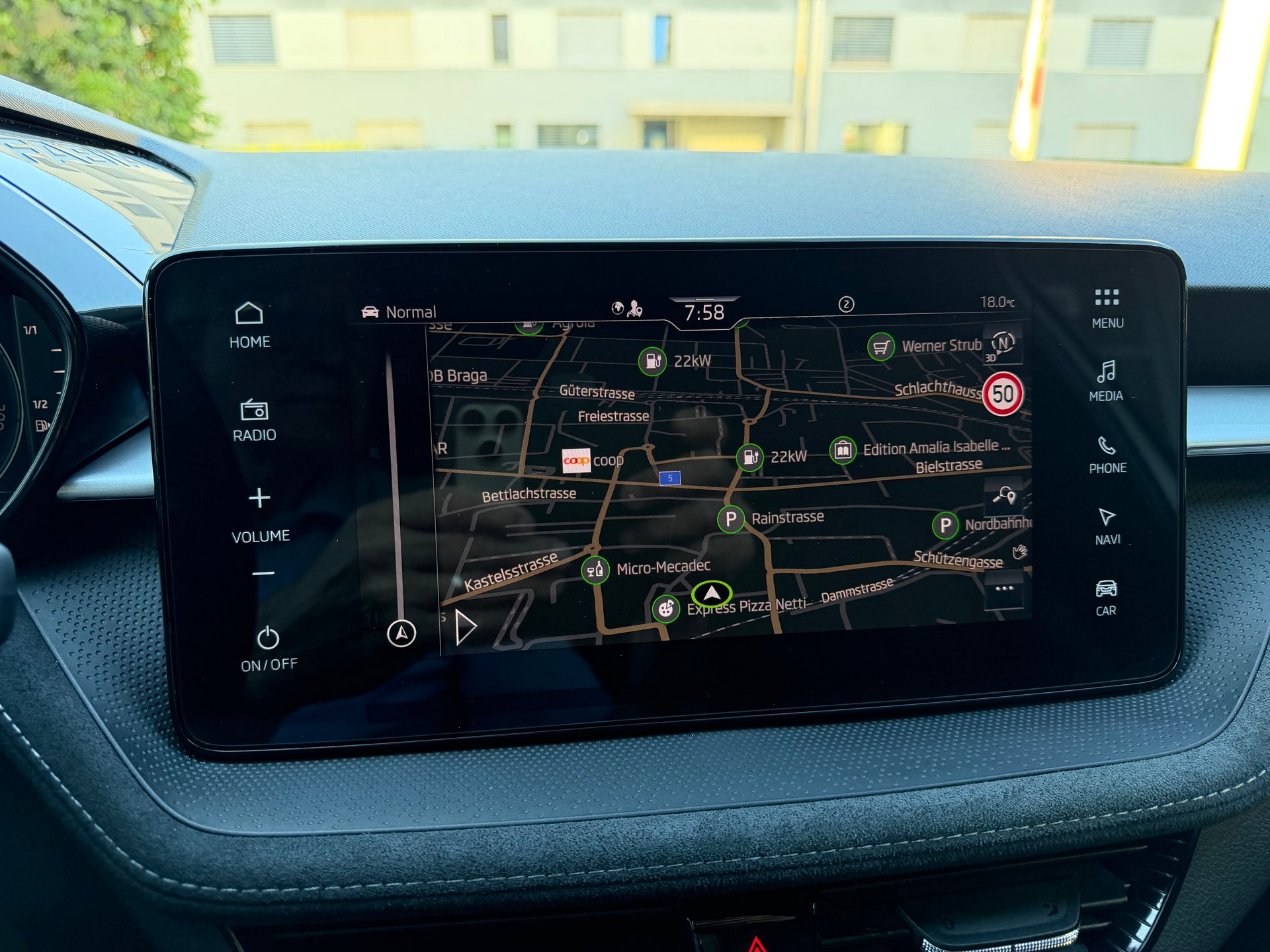 SKODA Fabia 1.0 TSI Selection DSG-image-12