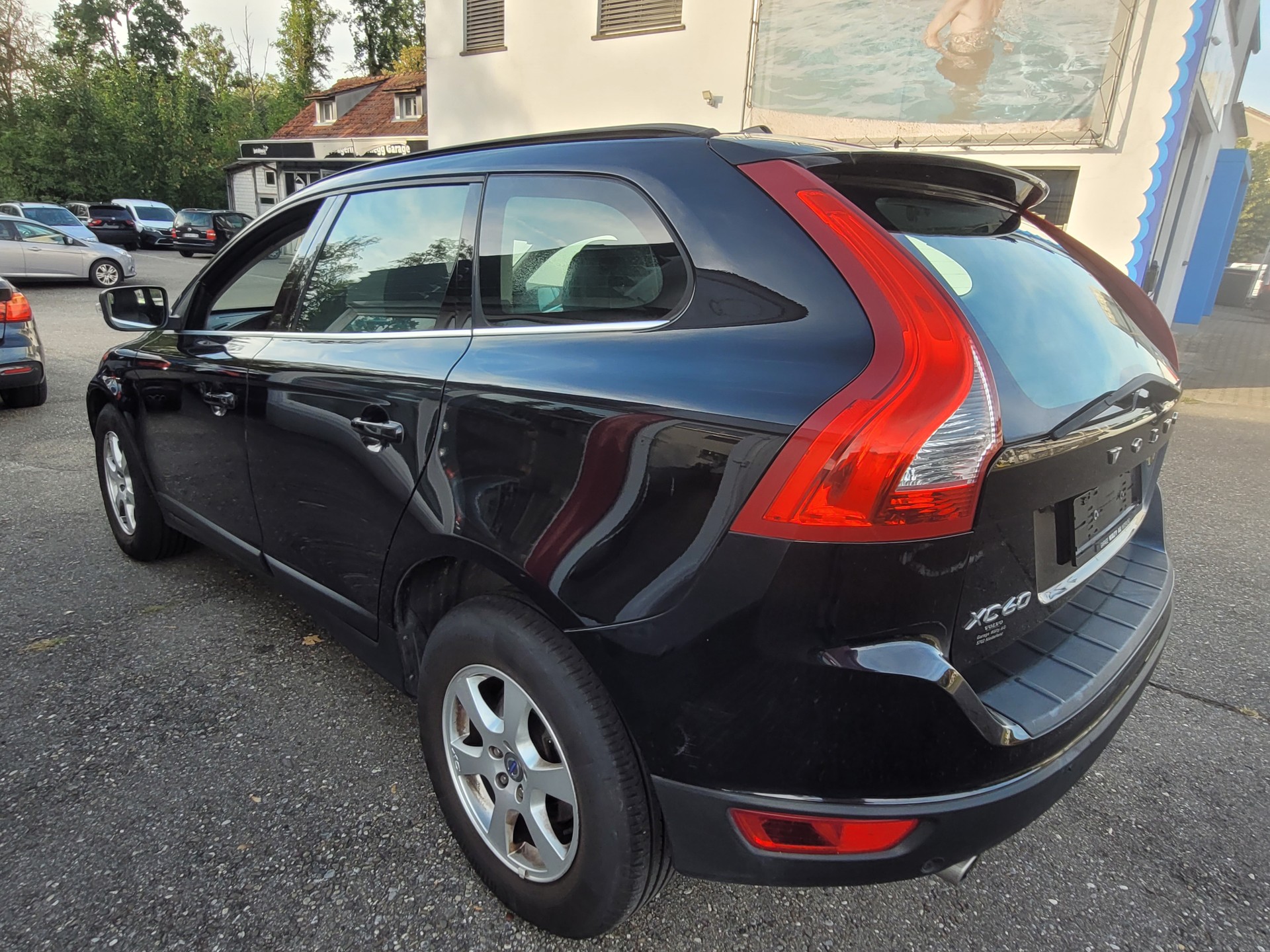 VOLVO XC60 D5 AWD Momentum Geartronic-image-10