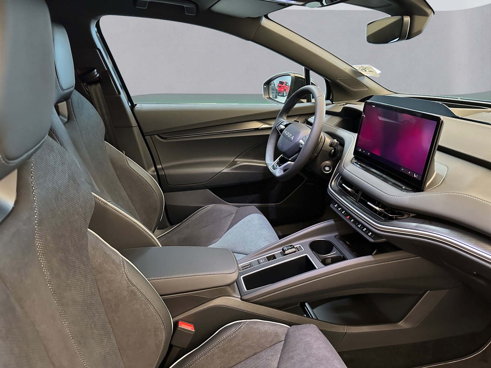 SKODA Elroq 85x Sportline 4x4-image-10