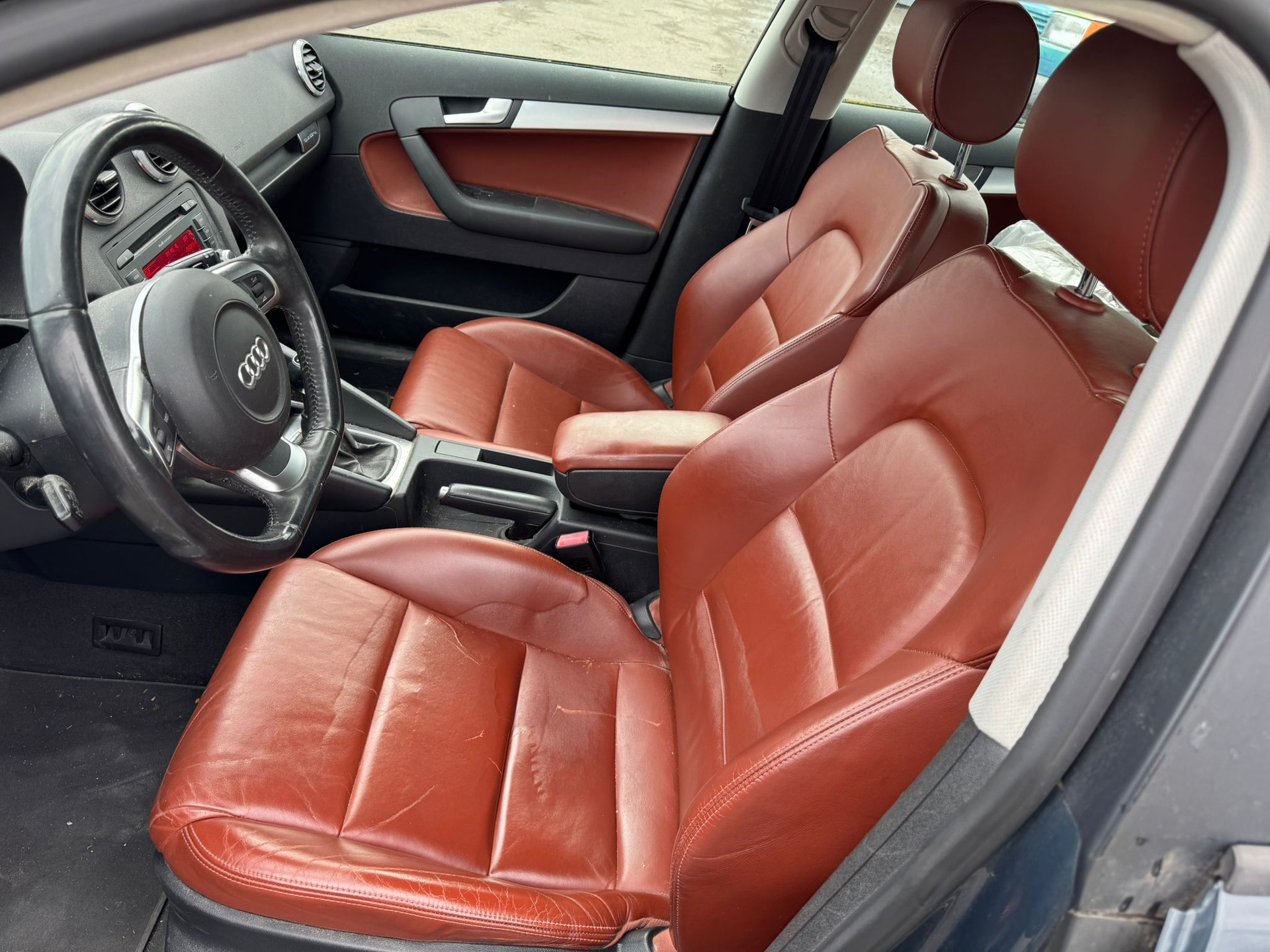 AUDI A3 Sportback 2.0 TDI Ambition quattro-image-11
