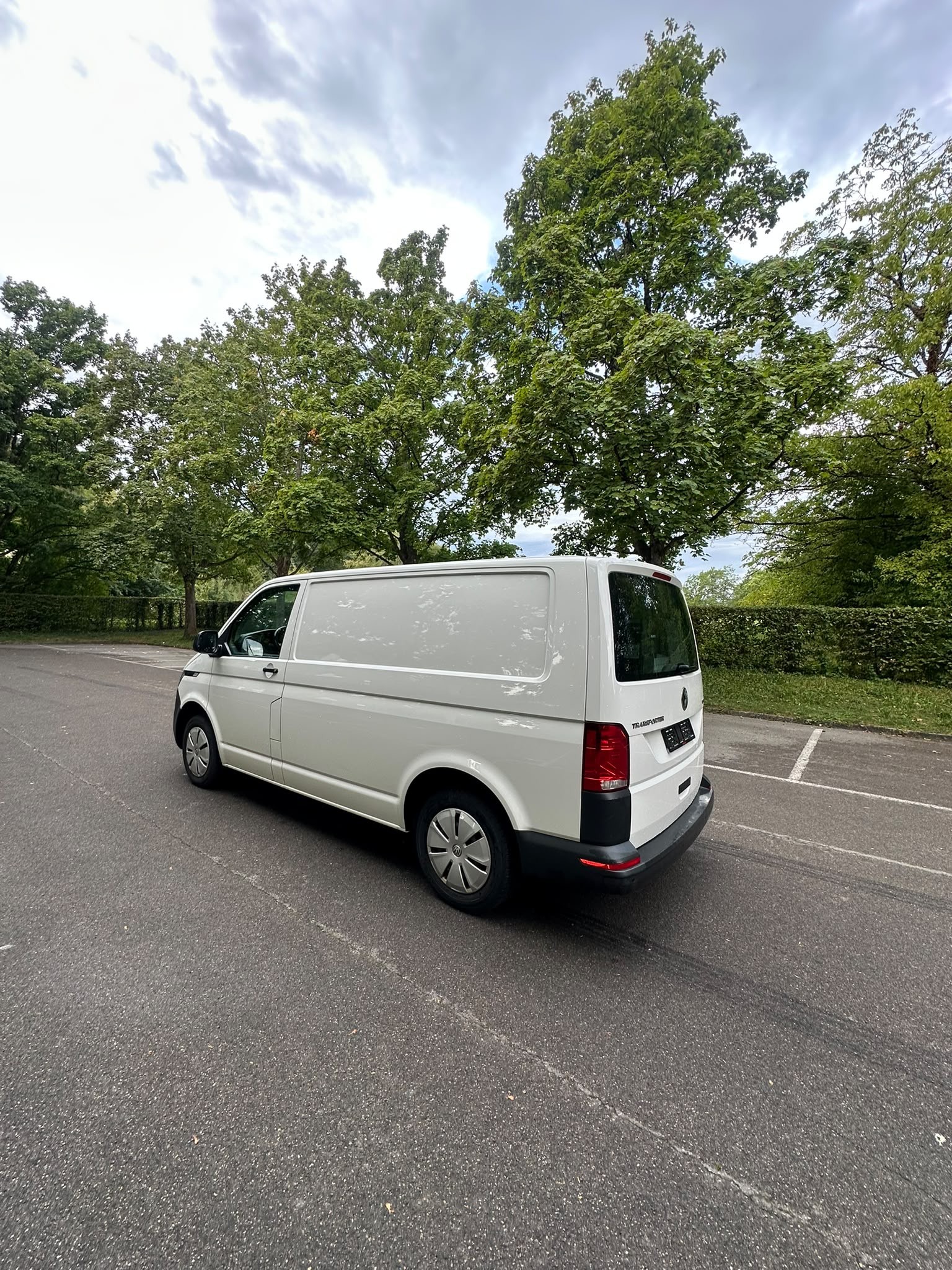 VW T6.1 2.0 TDI 4Motion DSG-image-5