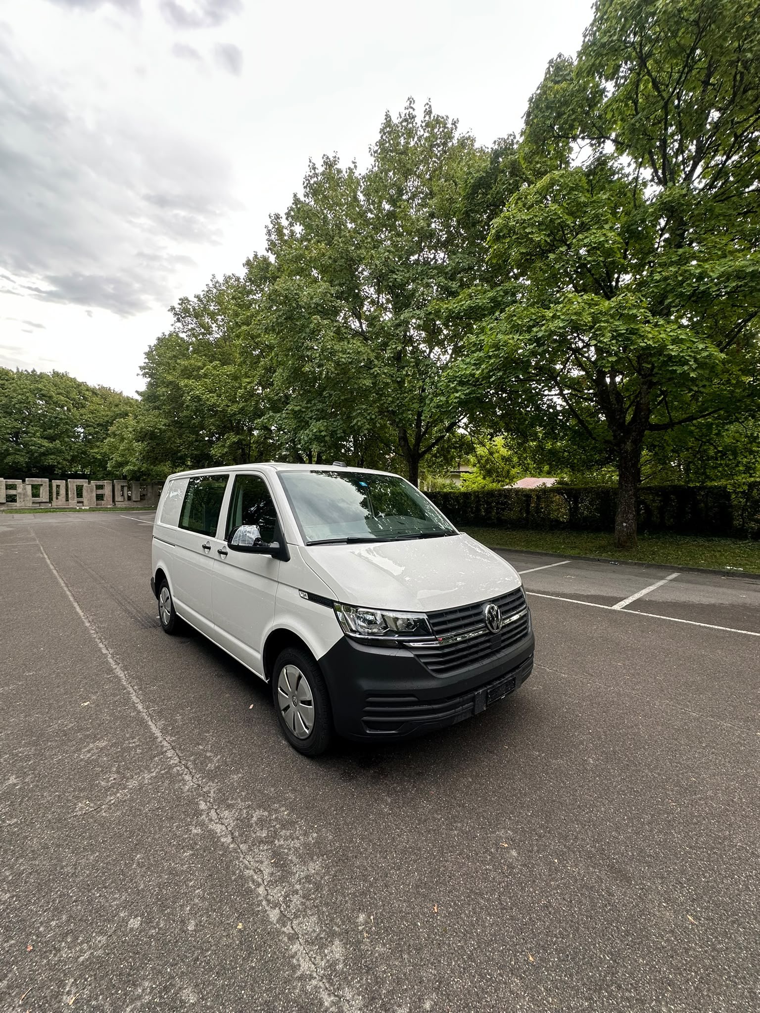 VW T6.1 2.0 TDI 4Motion DSG-image-1