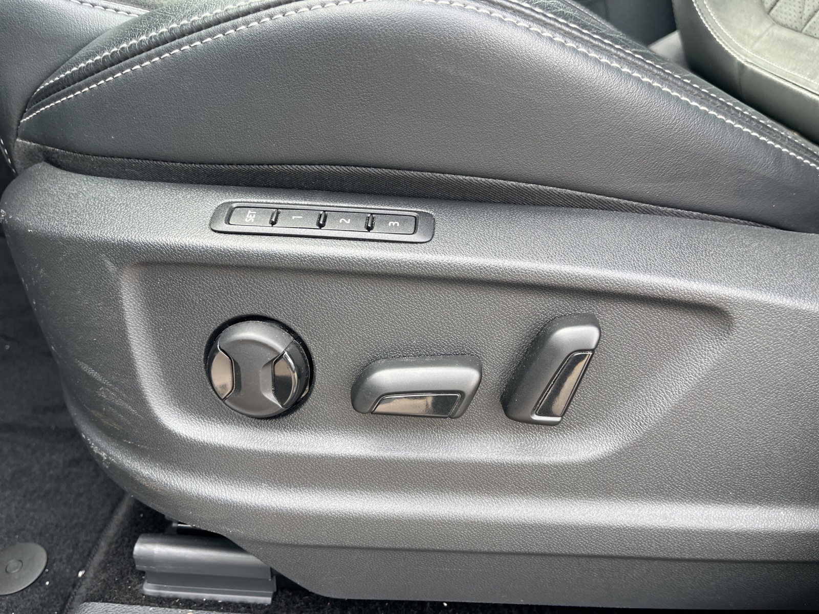 SKODA Kodiaq 2.0 TDI CR SportLine 4x4 DSG-image-14