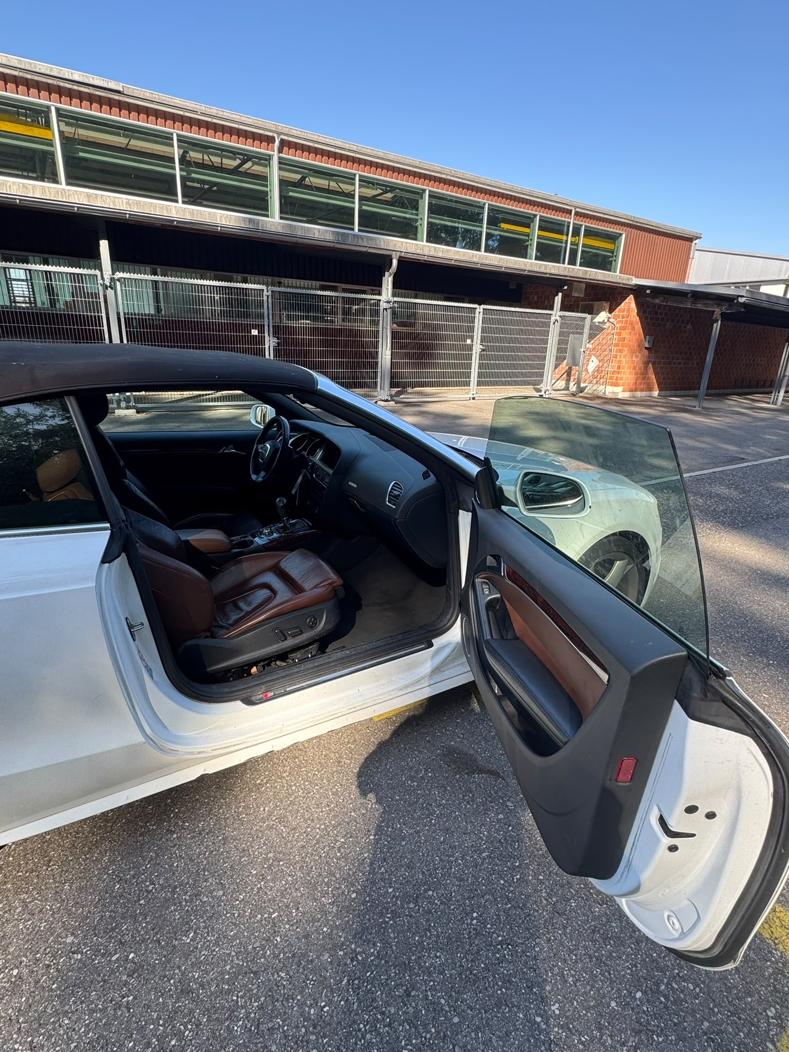 AUDI A5 Cabriolet 3.0 TDI quattro S-tronic-image-7