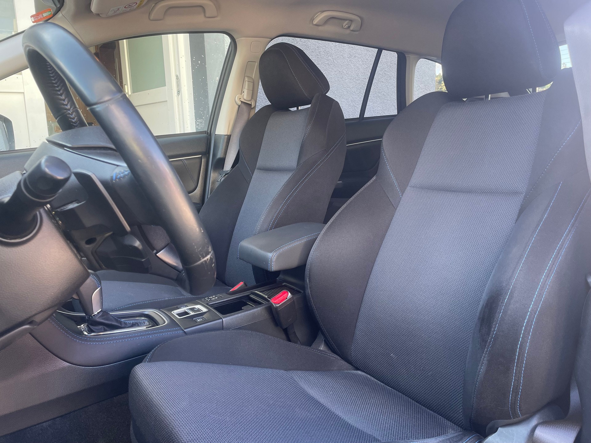 SUBARU Levorg 2.0i Advantage AWD Lineartronic-image-11