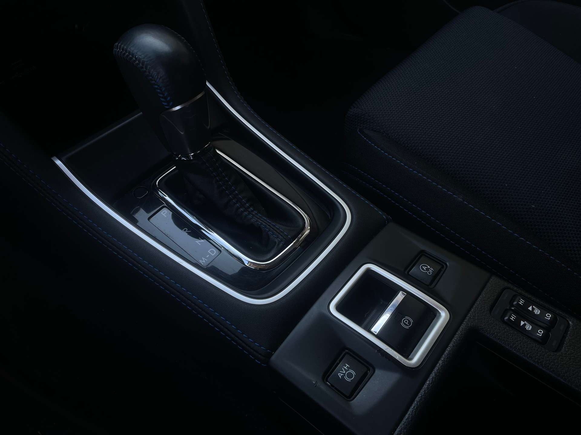 SUBARU Levorg 2.0i Advantage AWD Lineartronic-image-8