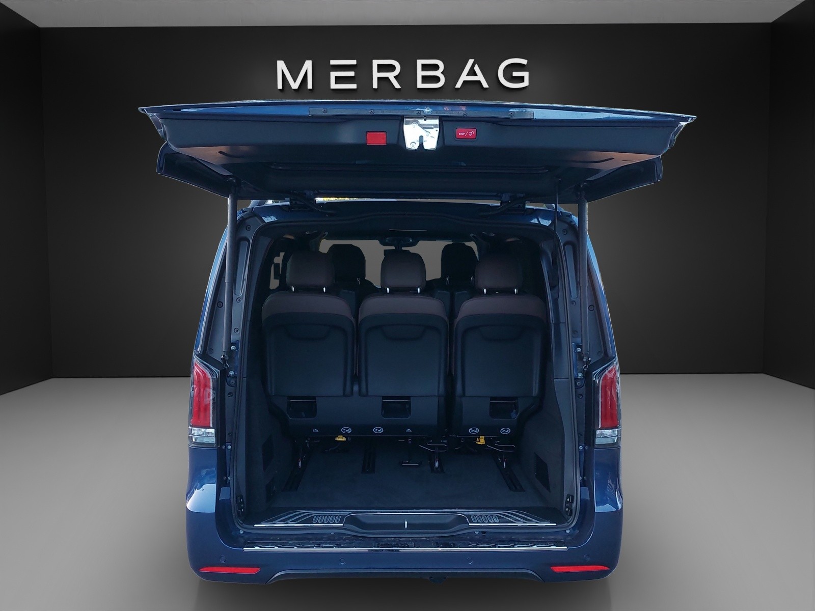 MERCEDES-BENZ V 300 d lang 4Matic Swiss Edition 9G-Tronic-image-9