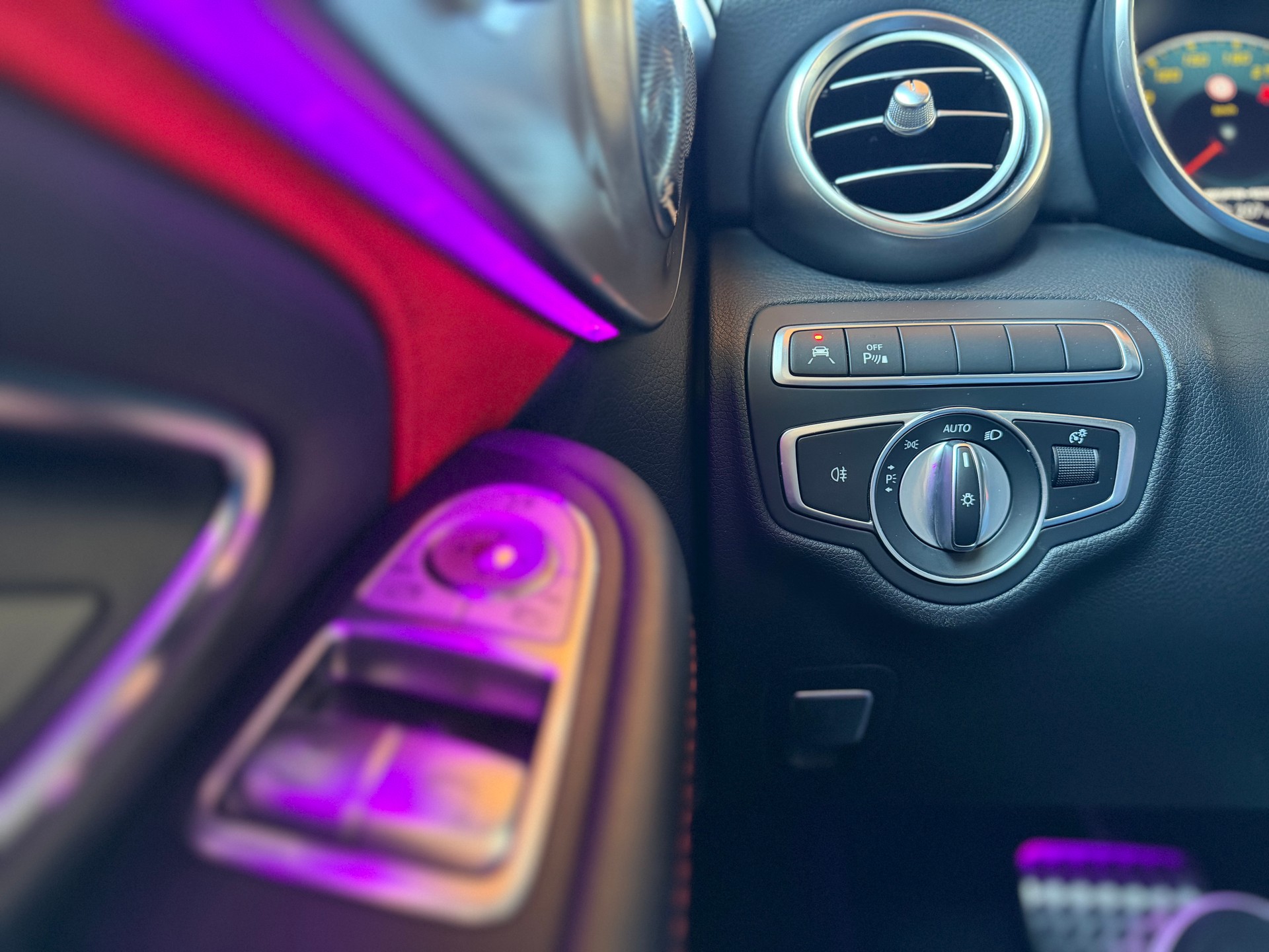 MERCEDES-BENZ C 63 S AMG 9G-tronic-image-9
