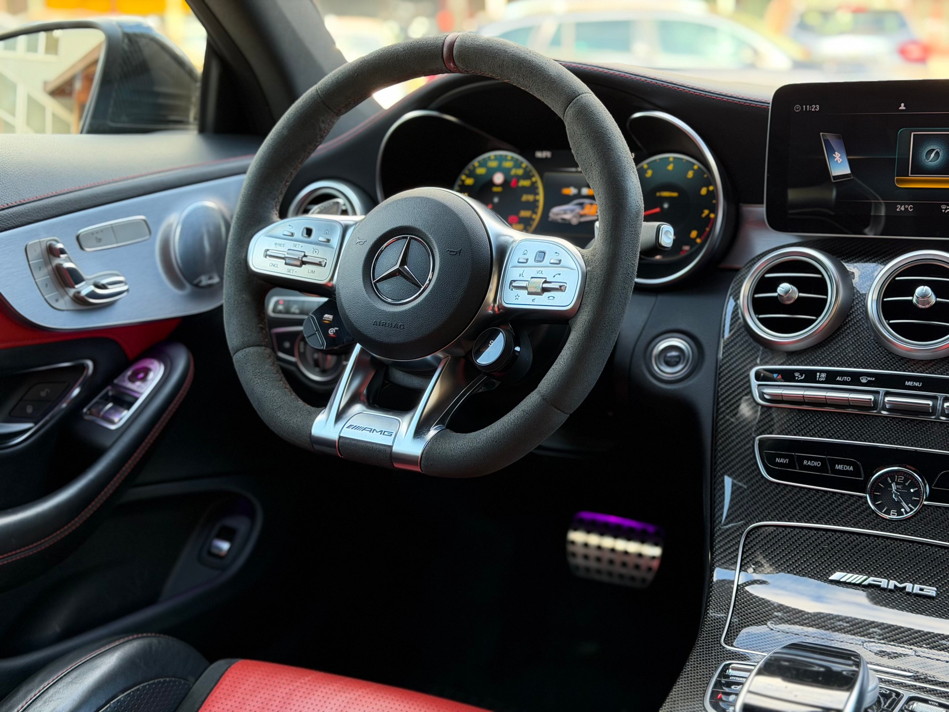 MERCEDES-BENZ C 63 S AMG 9G-tronic-image-17