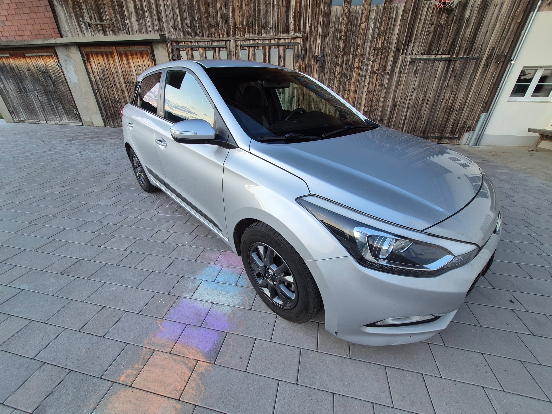 HYUNDAI 1.0 T-GDi Exxtra Plus-image-1