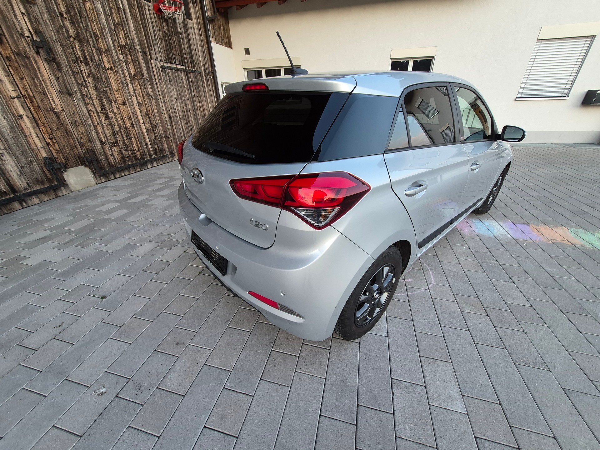 HYUNDAI 1.0 T-GDi Exxtra Plus-image-3