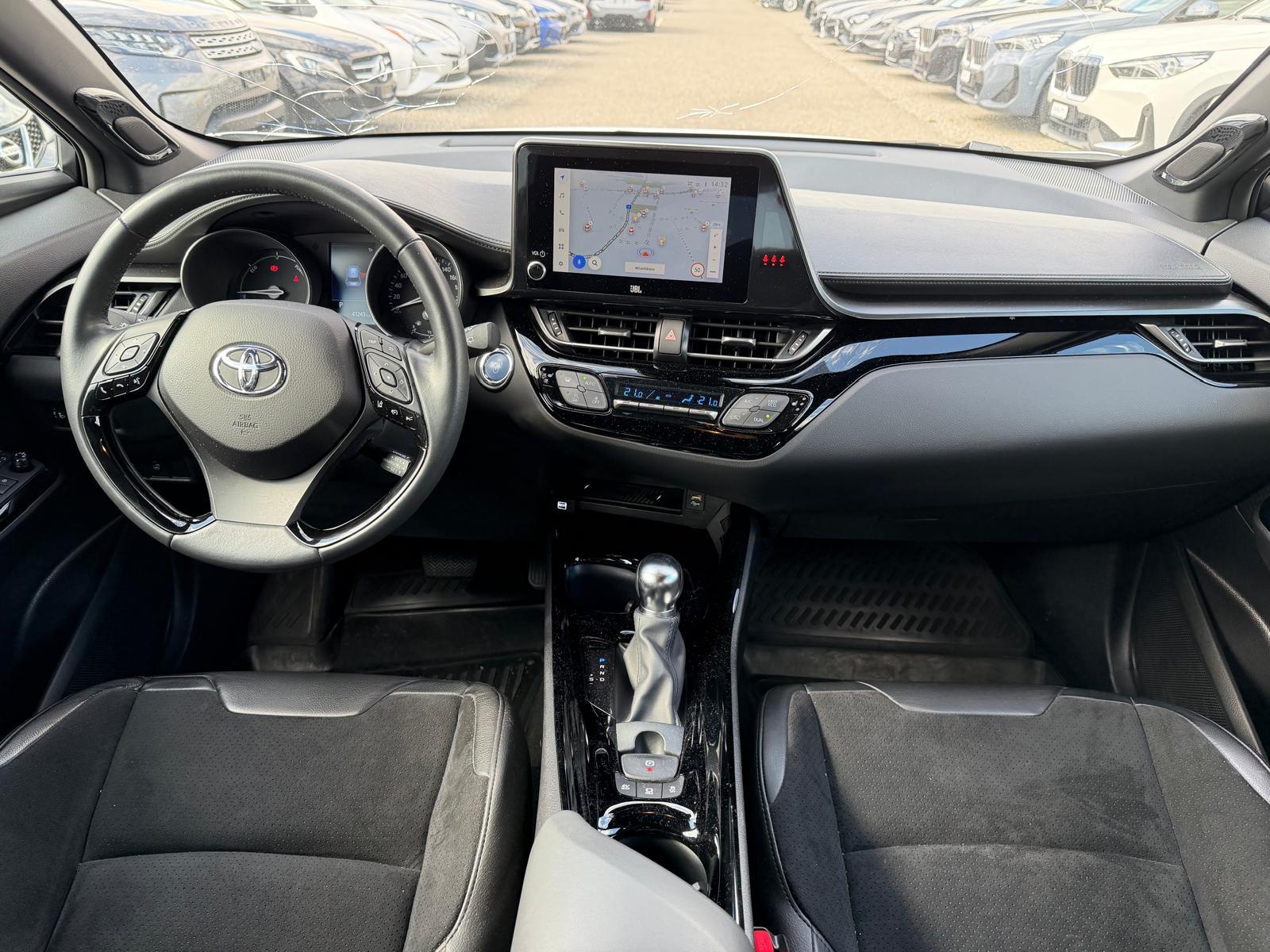 TOYOTA C-HR 2.0 VVTi HSD Move-image-9