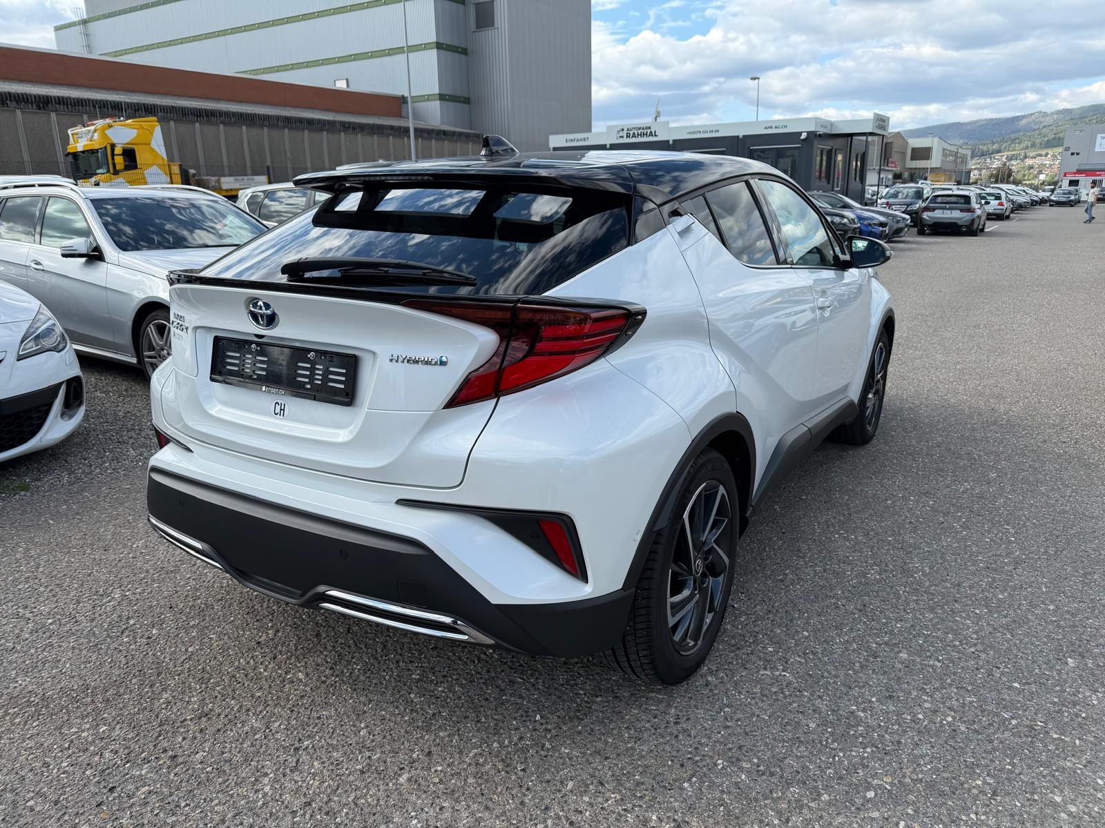 TOYOTA C-HR 2.0 VVTi HSD Move-image-3