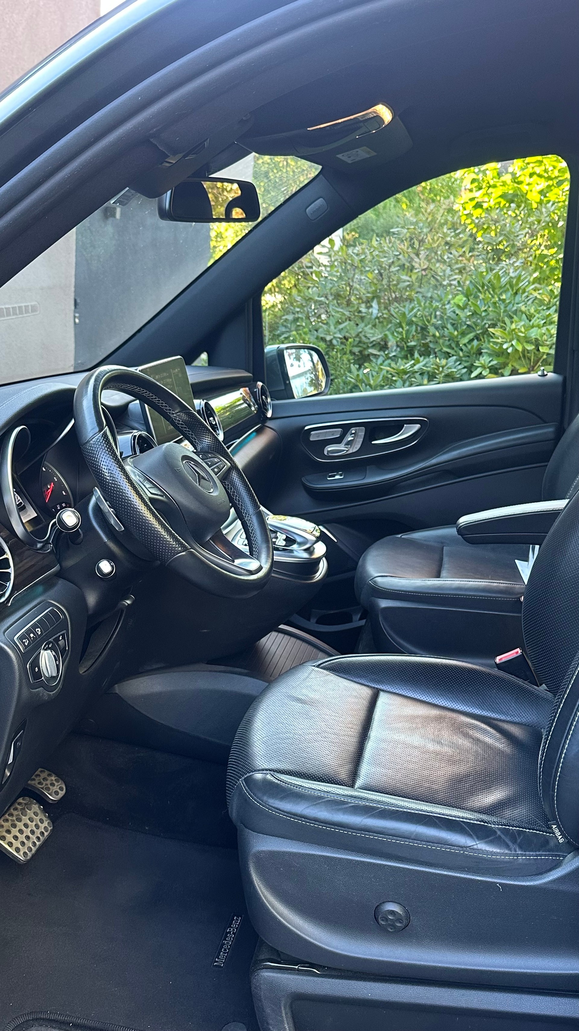 MERCEDES-BENZ V 300 d lang 4matic-image-4