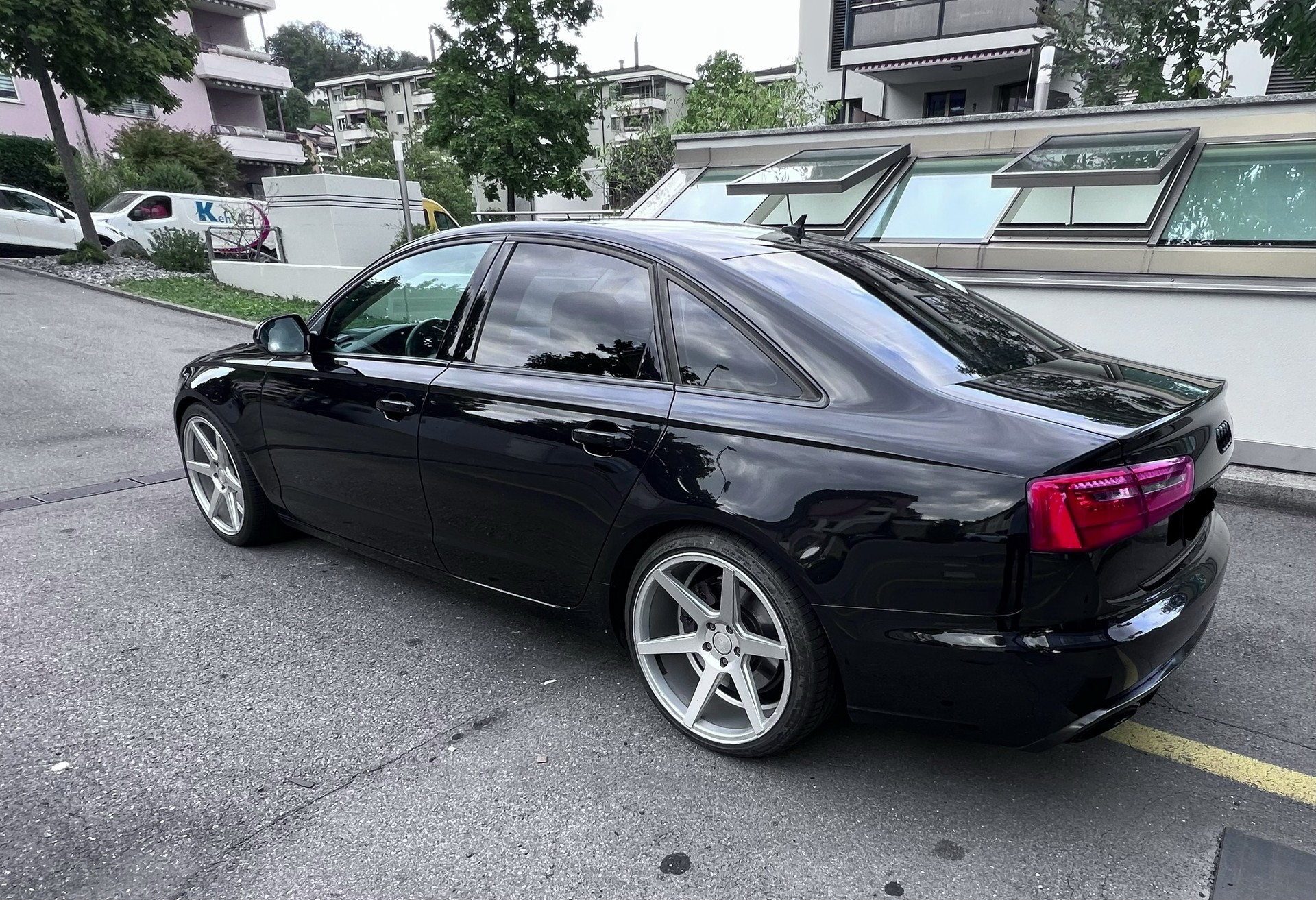 AUDI 3.0 V6 TFSI quattro S-Tr.-image-4