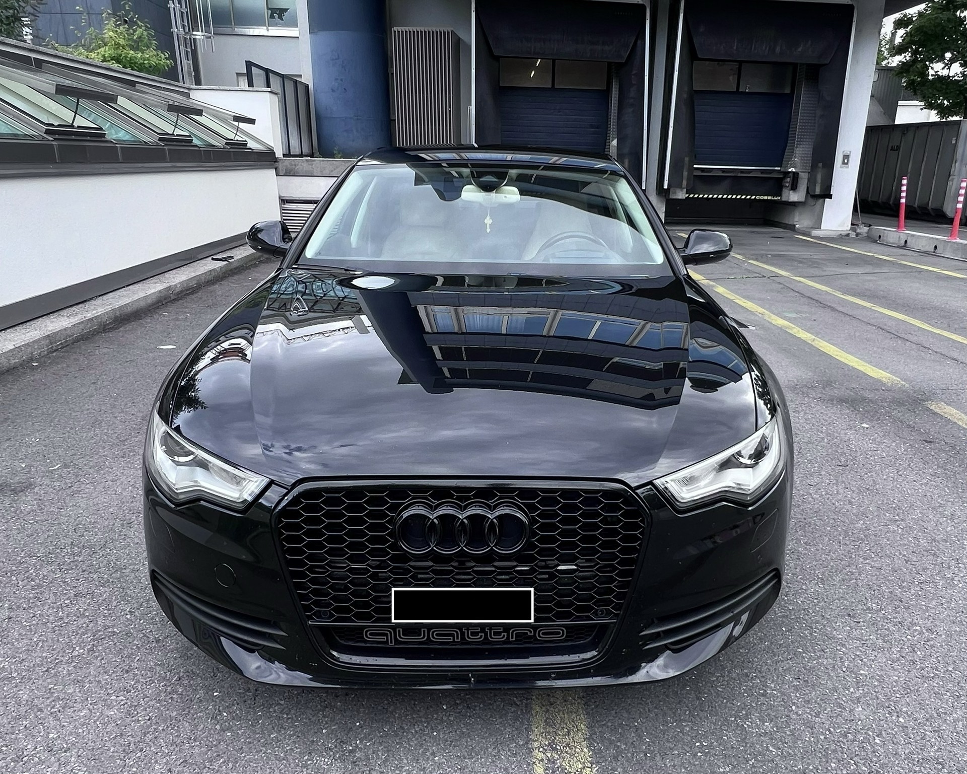 AUDI 3.0 V6 TFSI quattro S-Tr.-image-2