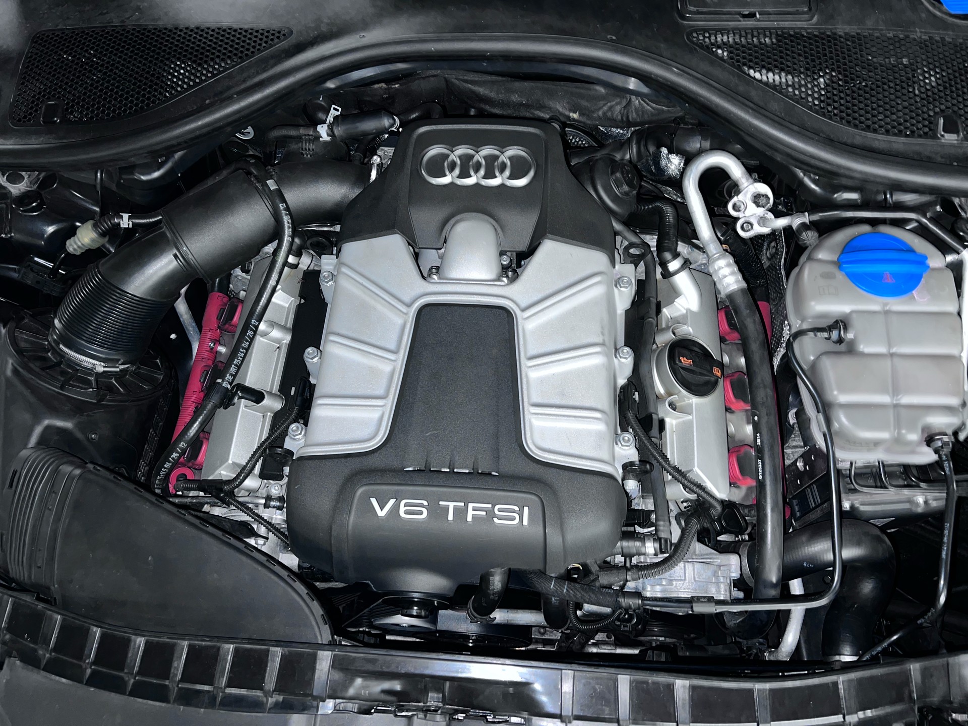 AUDI 3.0 V6 TFSI quattro S-Tr.-image-5