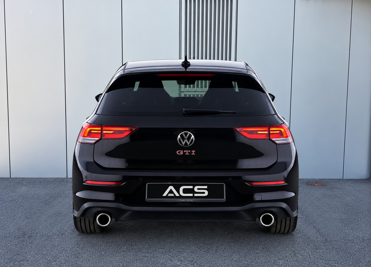 VW Golf 2.0 TSI GTI SCHALTUNG-image-3