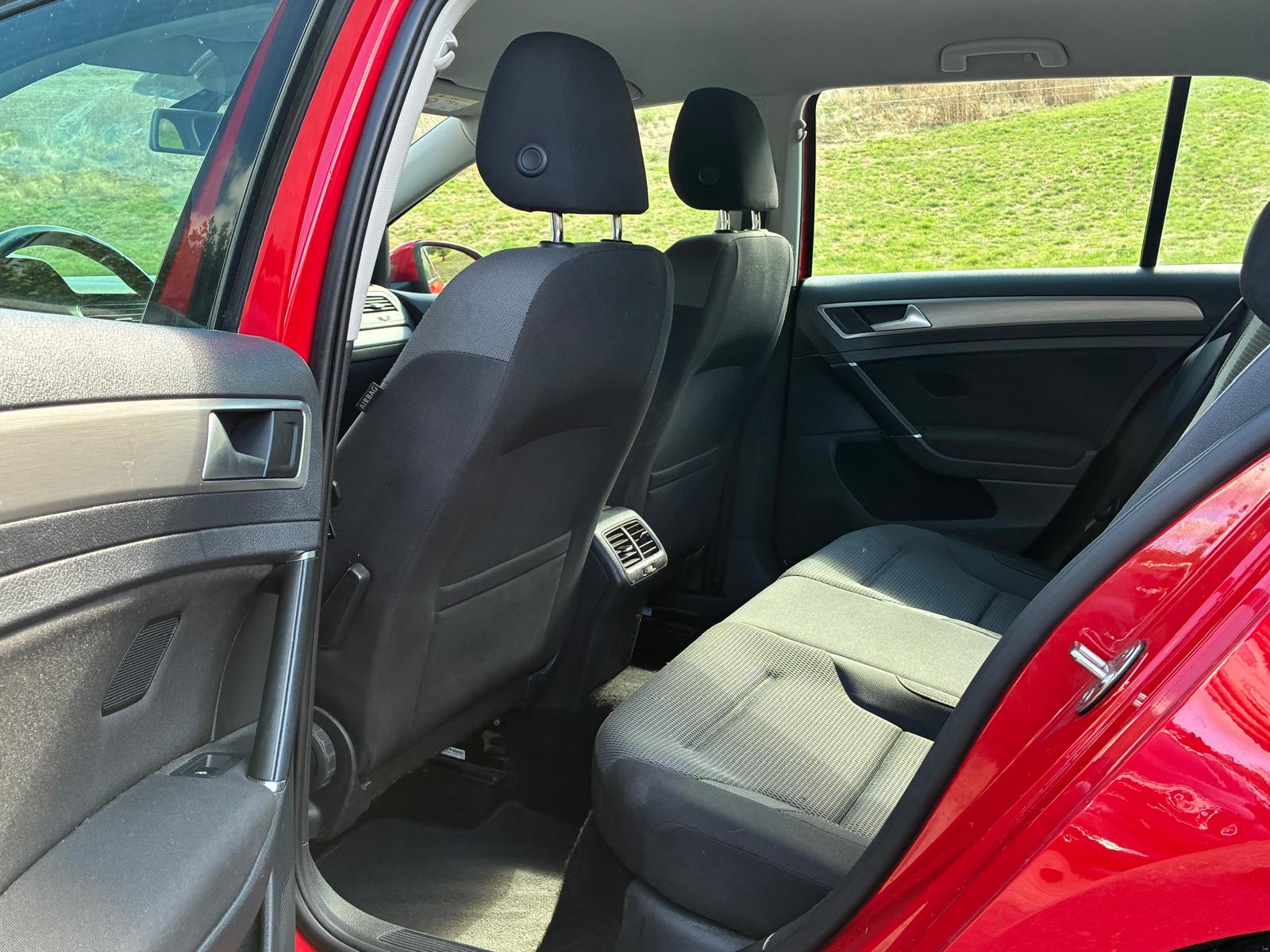 VW Golf Variant 1.6 TDI BlueMotion Comfortline-image-15