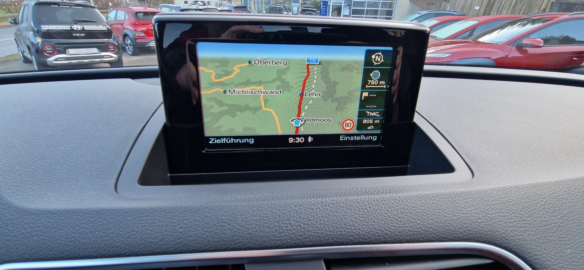 AUDI Q3 2.0 TDI design quattro S-tronic-image-10